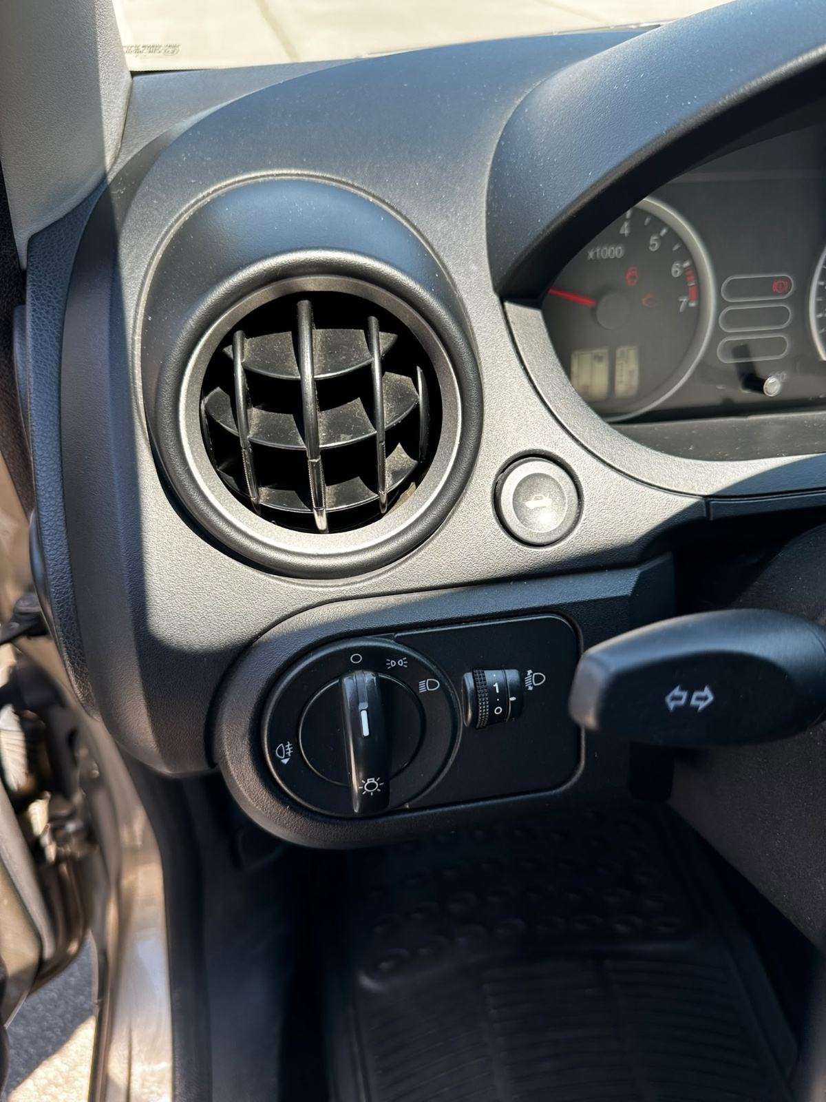 Ford Fiesta 1,3 i *Hr.Auto.Prvi vlasnik*Klima*Reg. God dana 07/2027*, fotografija 14