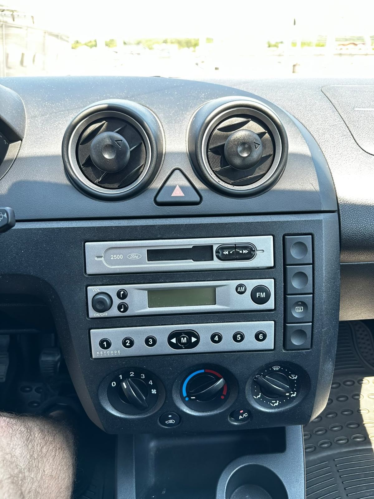 Ford Fiesta 1,3 i *Hr.Auto.Prvi vlasnik*Klima*Reg. God dana 07/2027*, fotografija 13