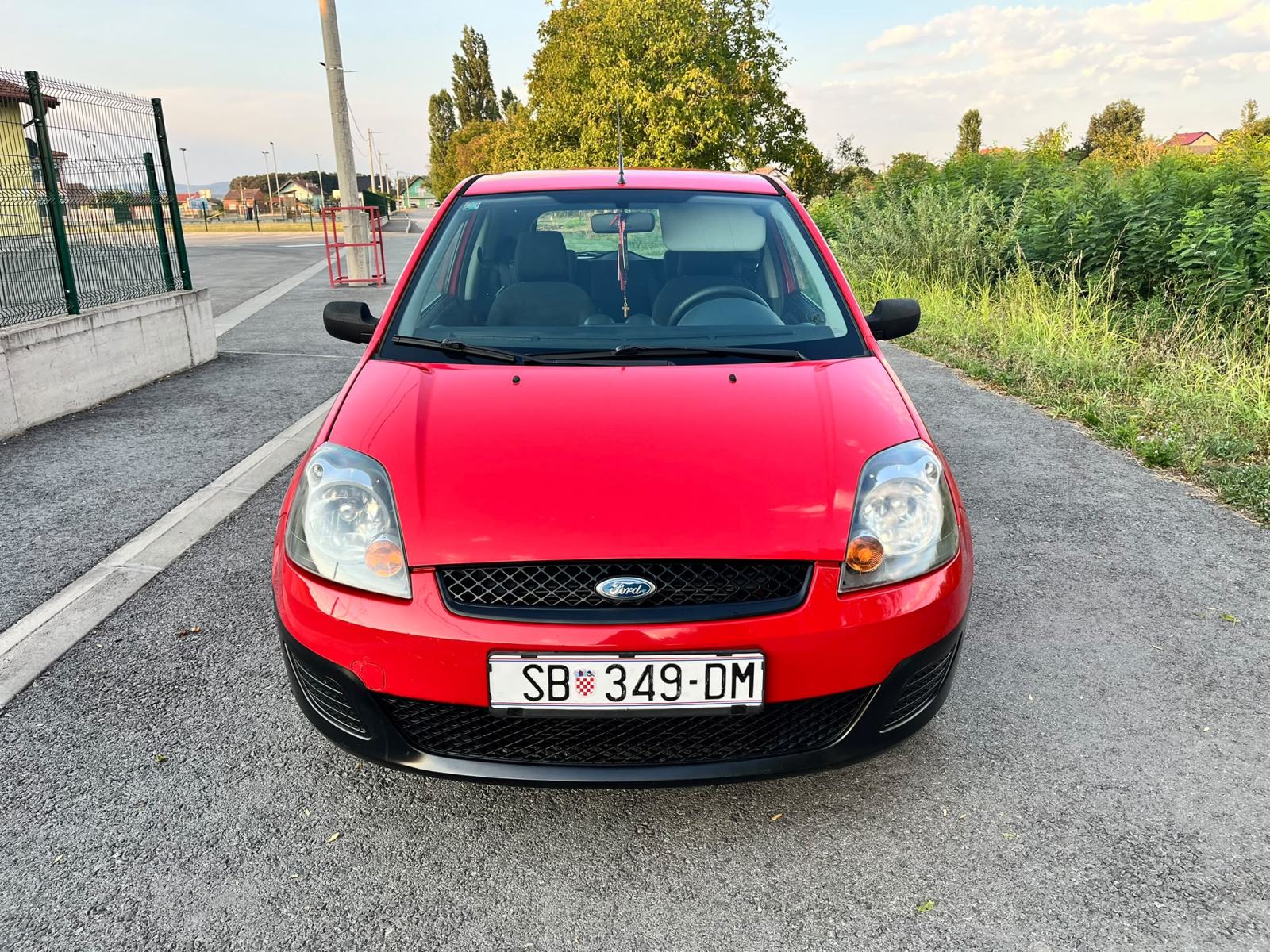 Ford Fiesta 1,3i-2007gd,KLIMA,rg06/2027-zvati na 0923801385, fotografija 2