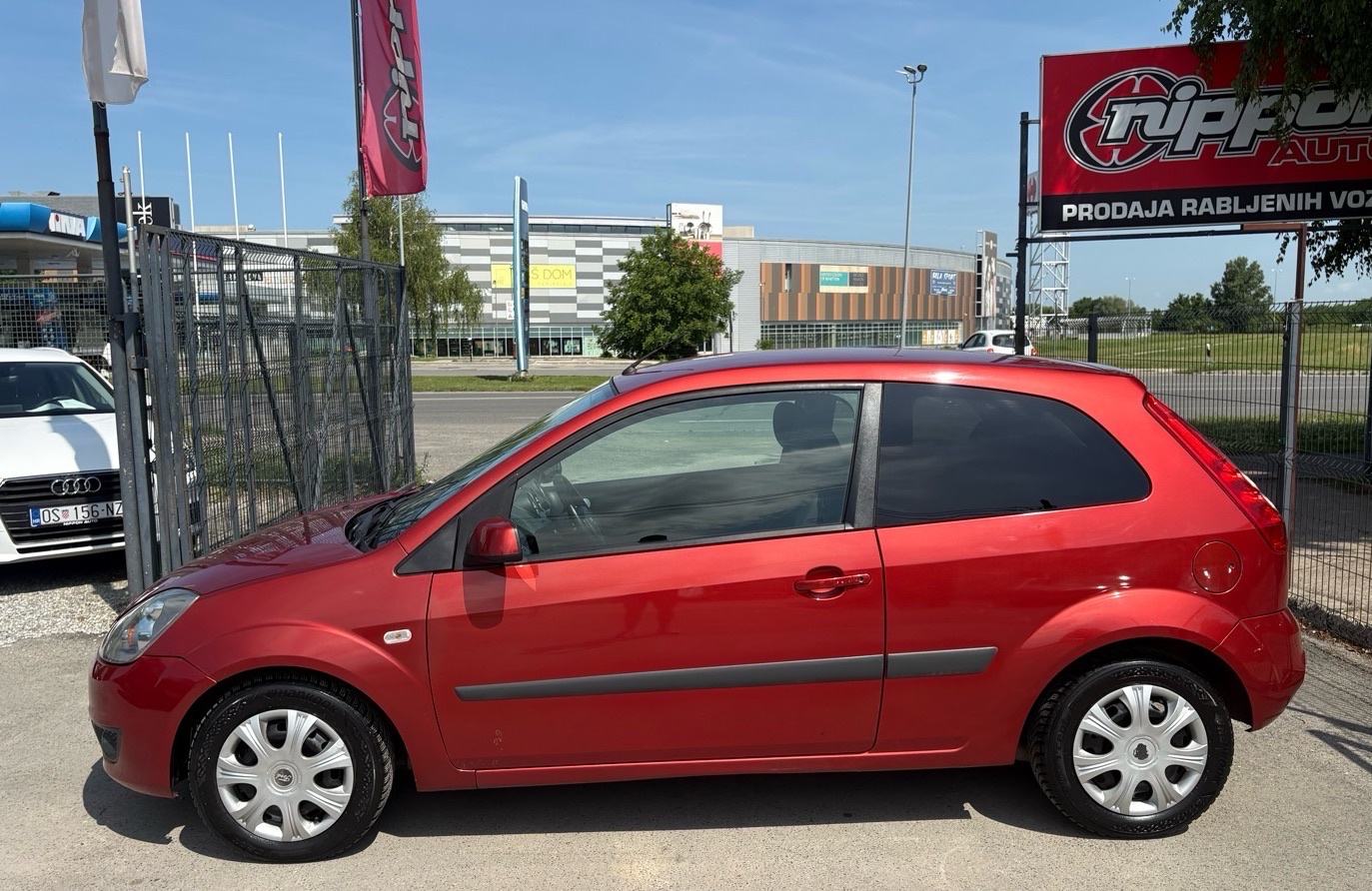 Ford Fiesta 1,4 TDCi REG:02/2027 - KLIMA - AUTOKREDIT, fotografija 3