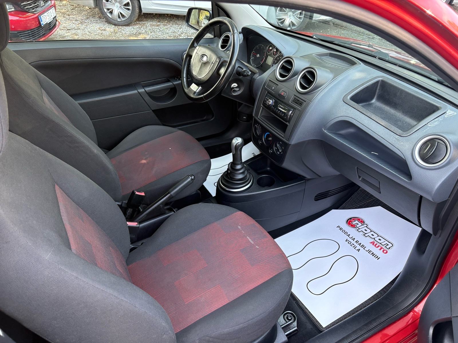 Ford Fiesta 1,4 TDCi REG:02/2027 - KLIMA - AUTOKREDIT, fotografija 19