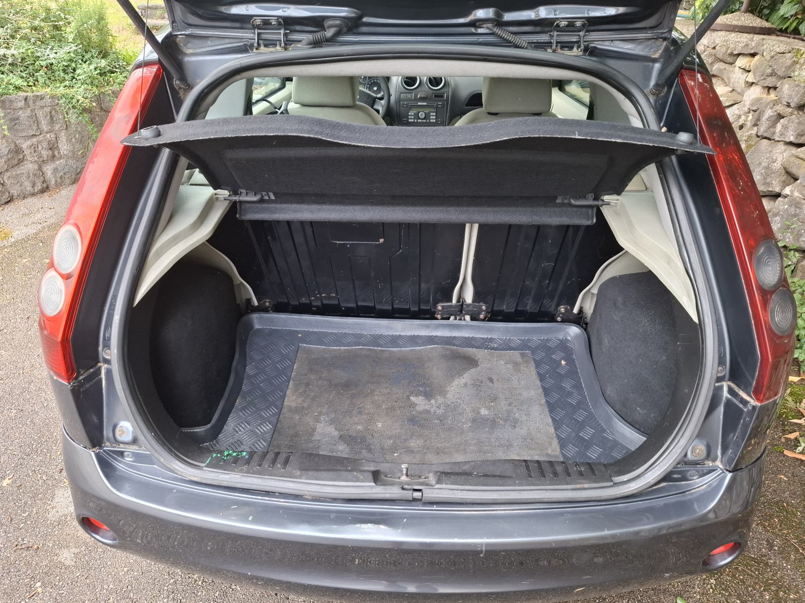 Ford Fiesta 1,4 TDCI, fotografija 3