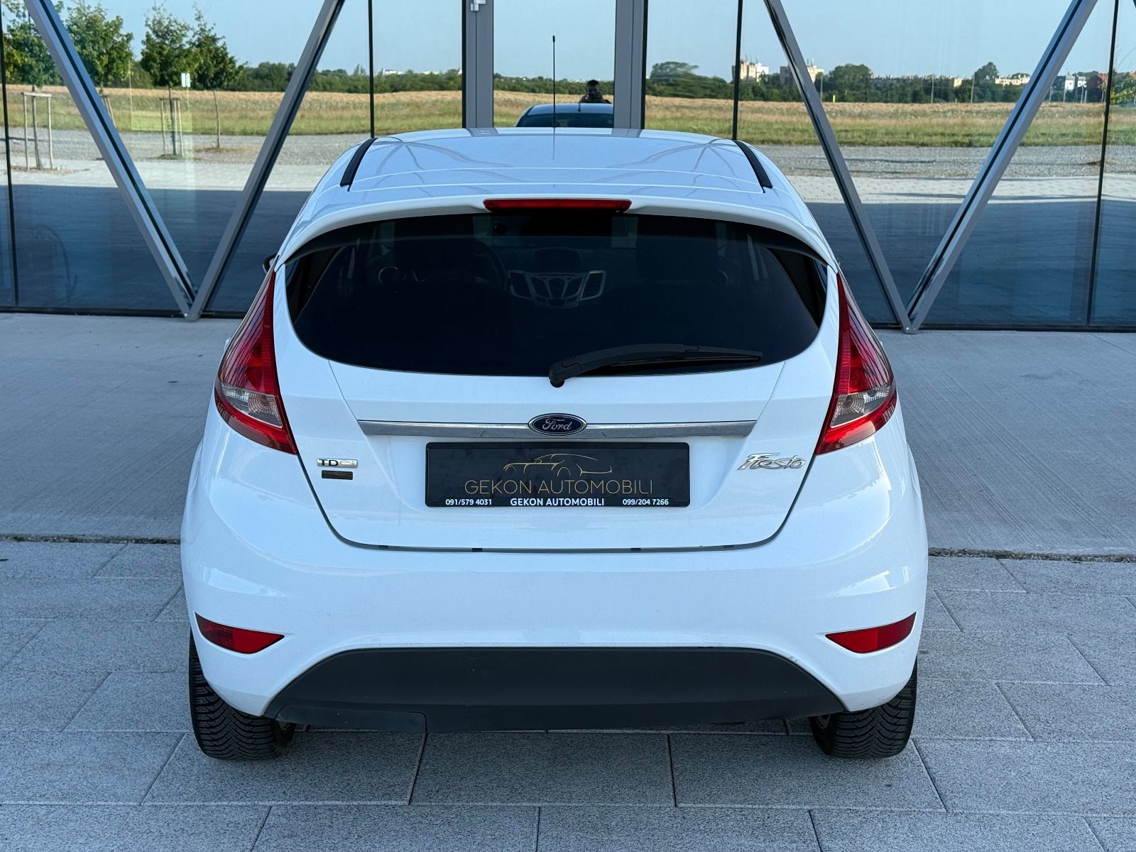 Ford Fiesta 1,4 TDCI TITANIUM 2009 REG 1 GODINU, fotografija 4