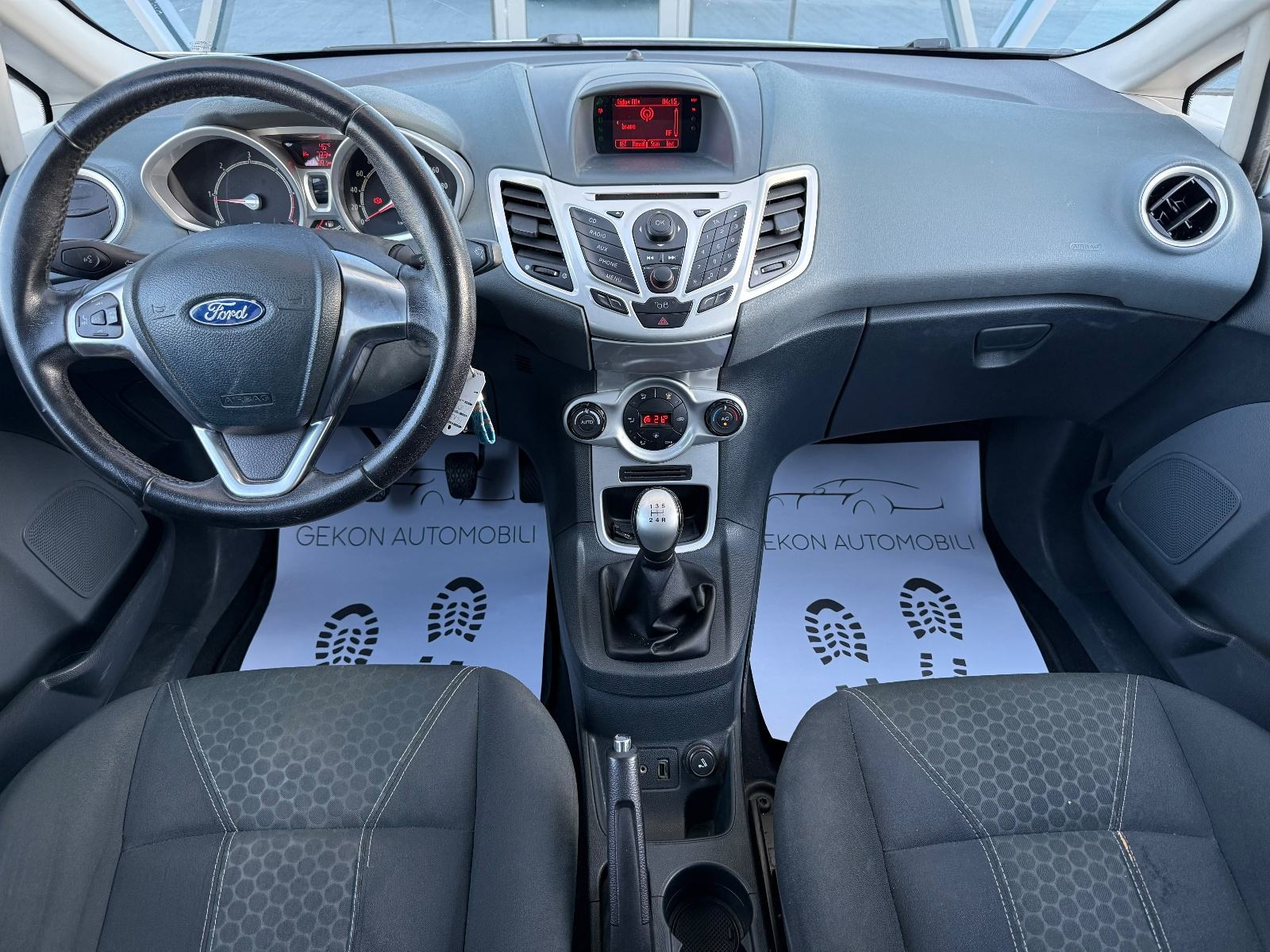 Ford Fiesta 1,4 TDCI TITANIUM 2009 REG 1 GODINU, fotografija 11