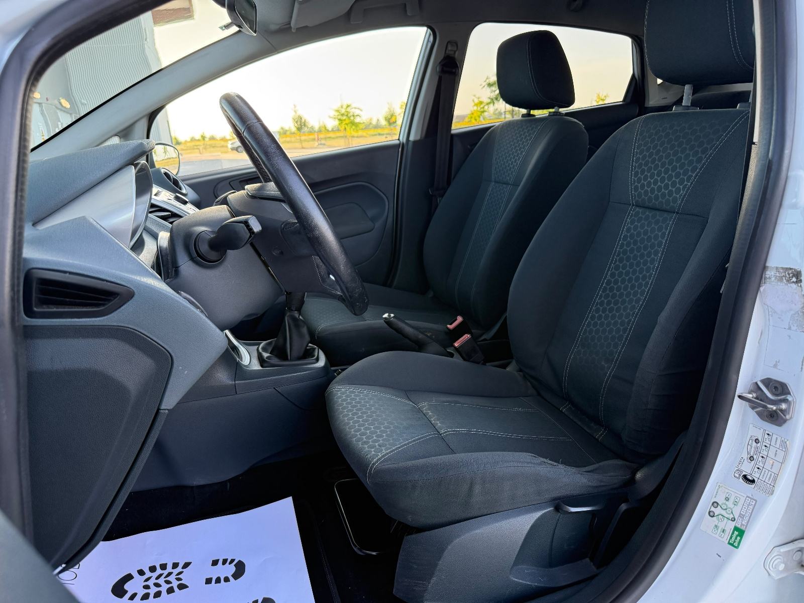 Ford Fiesta 1,4 TDCI TITANIUM 2009 REG 1 GODINU, fotografija 10