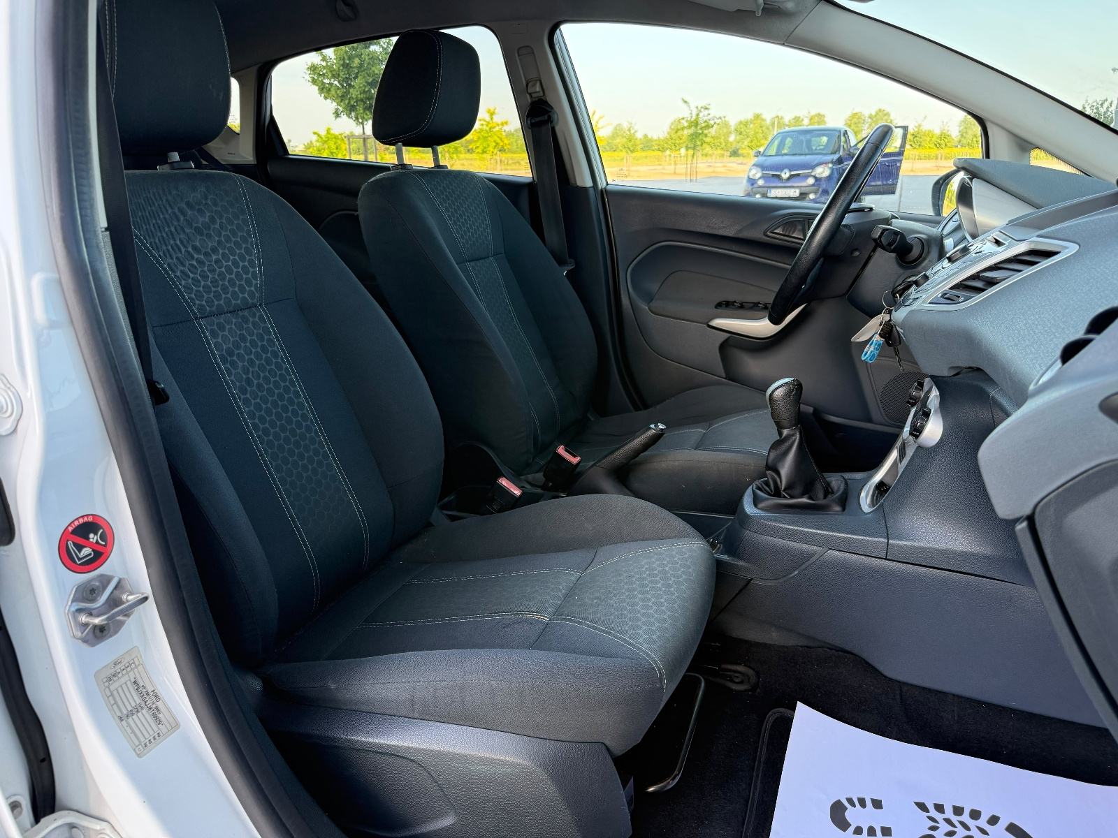 Ford Fiesta 1,4 TDCI TITANIUM 2009 REG 1 GODINU, fotografija 19