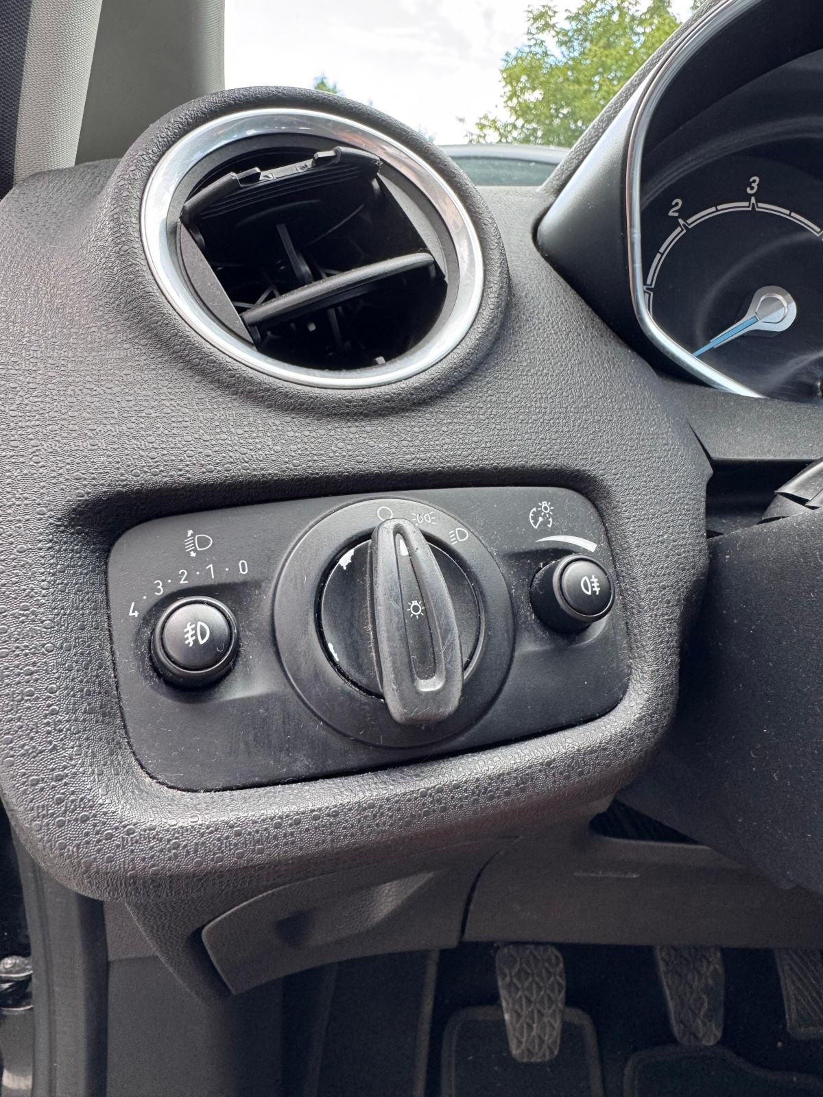 Ford Fiesta 1,5 diesel 70Kw TOP stanje reg do 05/27, fotografija 8