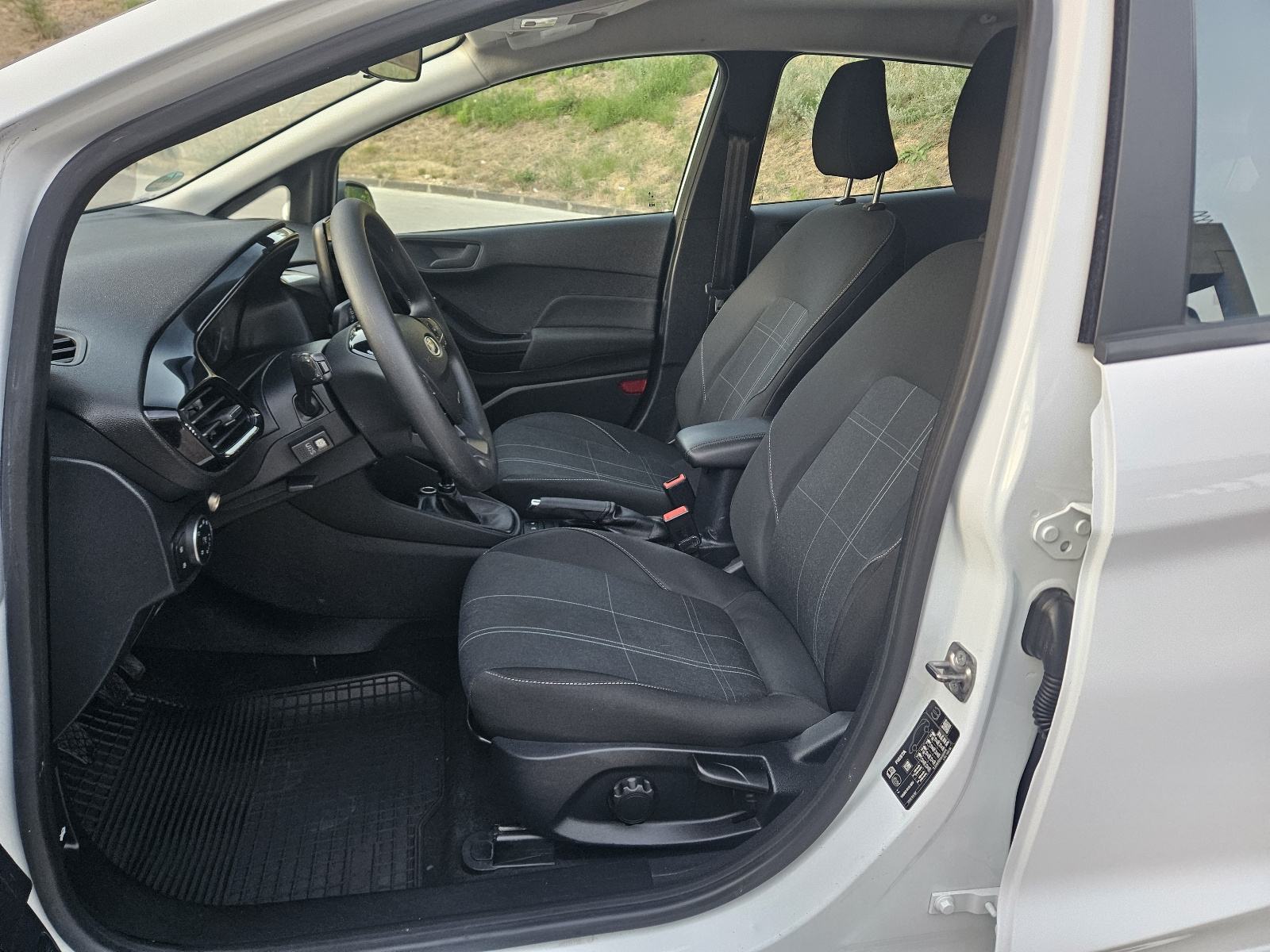 Ford Fiesta 1,5 TDCi,118000 km,kao nova, fotografija 14