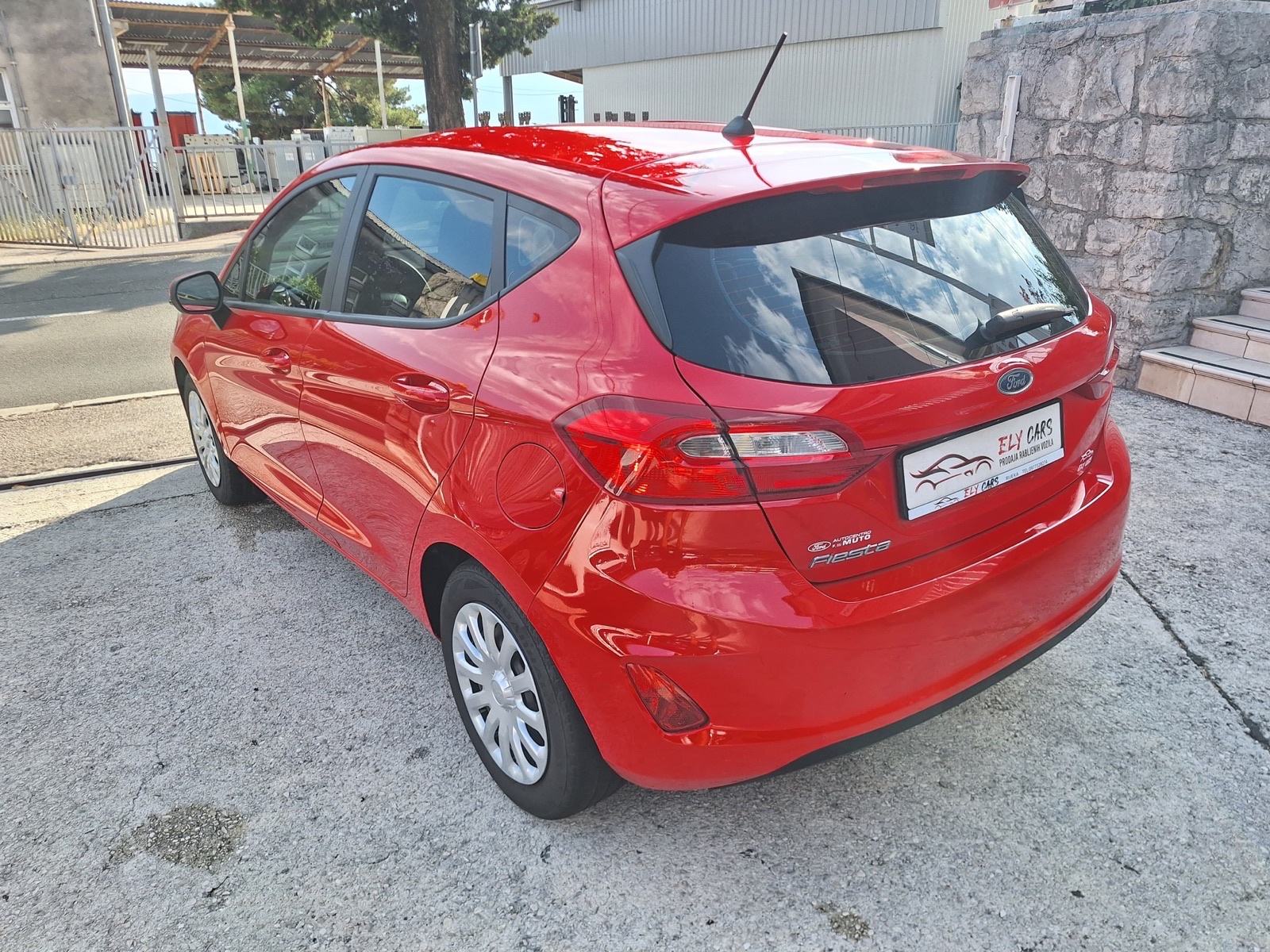 Ford Fiesta 1,5 TDCi 85 KS, fotografija 4
