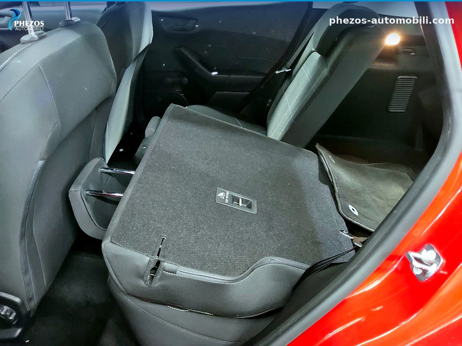 Ford Fiesta 1.5 TDCi Cool&Connect, fotografija 12