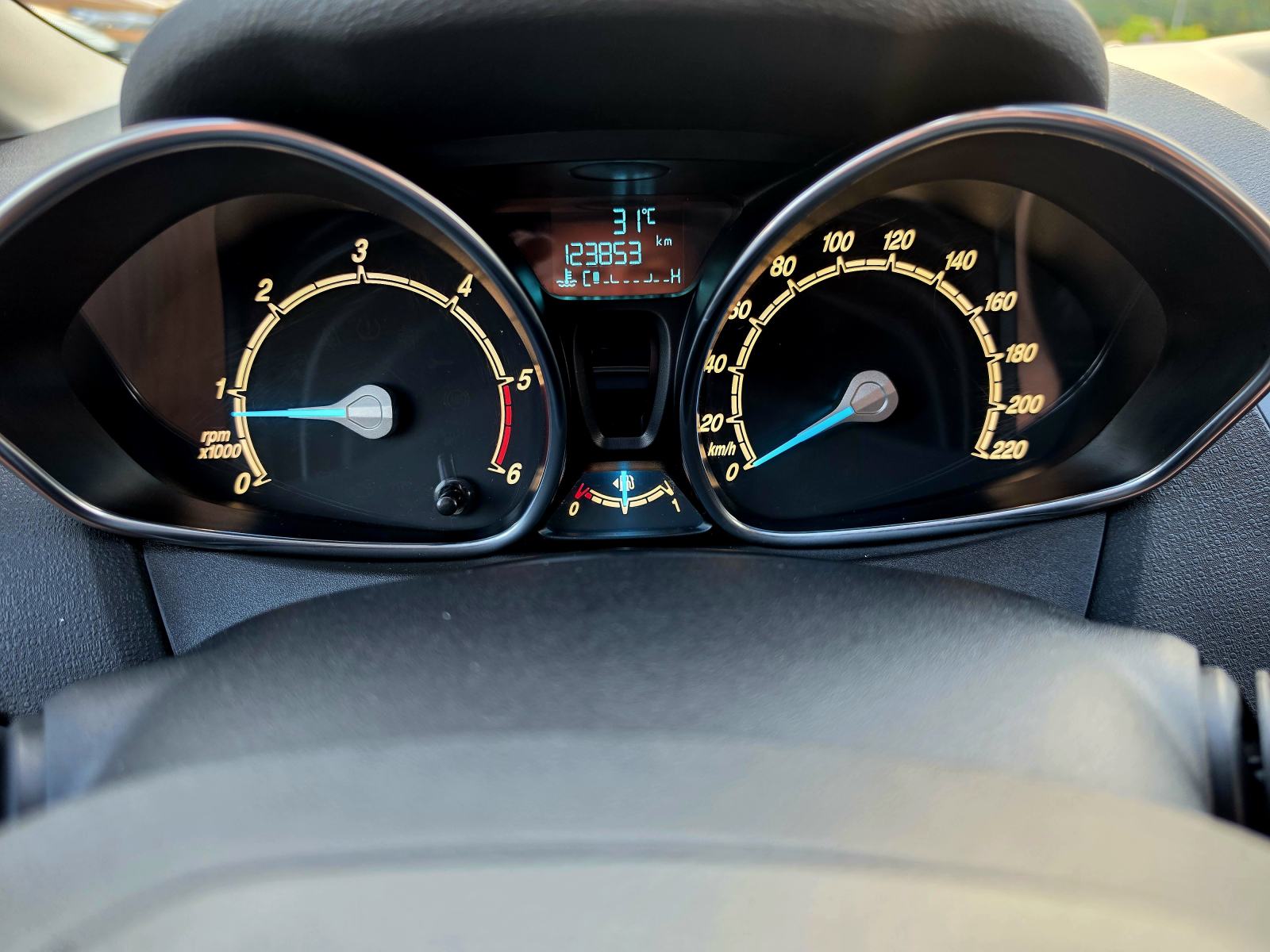 Ford Fiesta 1,5 TDCi,,ODLIČAN,,SERVISNA,,123853KM, fotografija 8