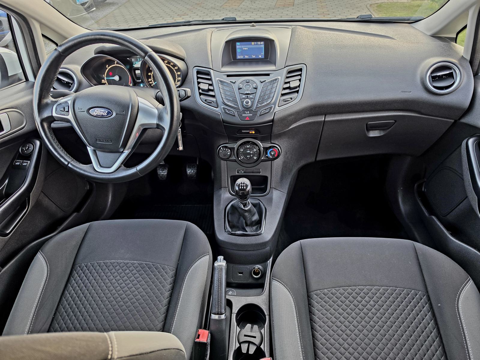 Ford Fiesta 1,5 TDCi,,ODLIČAN,,SERVISNA,,123853KM, fotografija 9