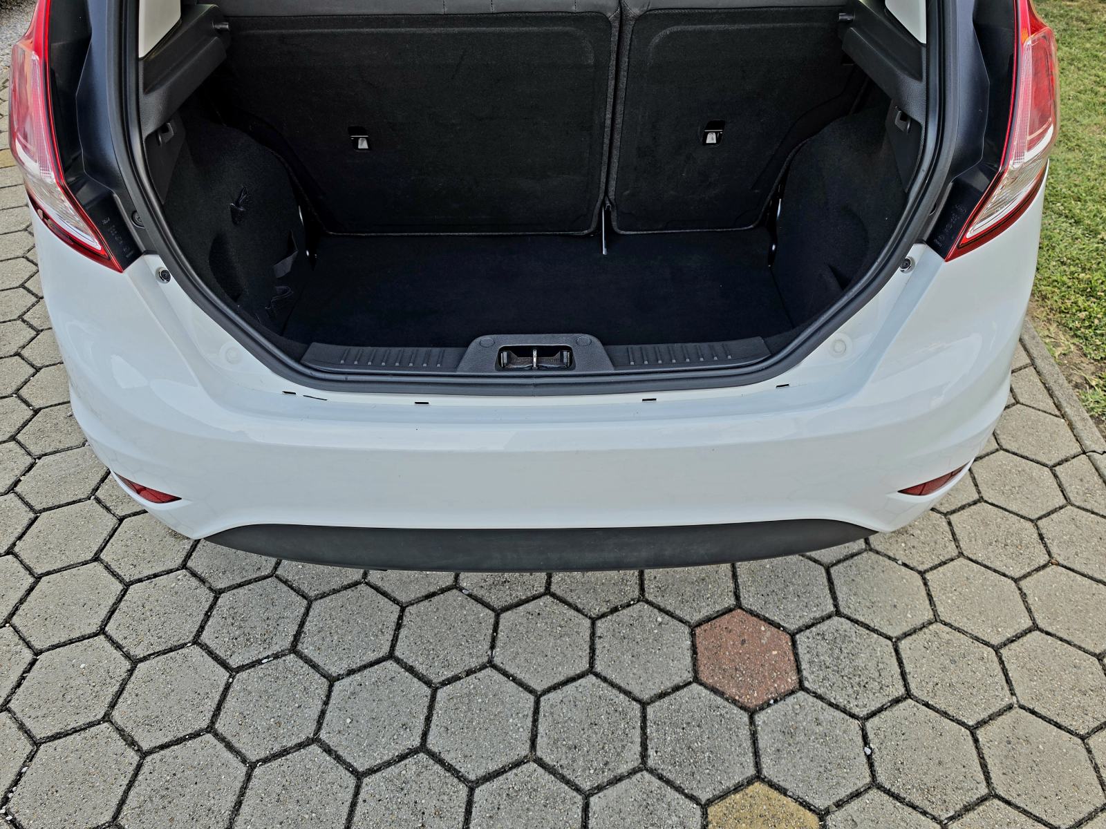 Ford Fiesta 1,5 TDCi,,ODLIČAN,,SERVISNA,,123853KM, fotografija 14