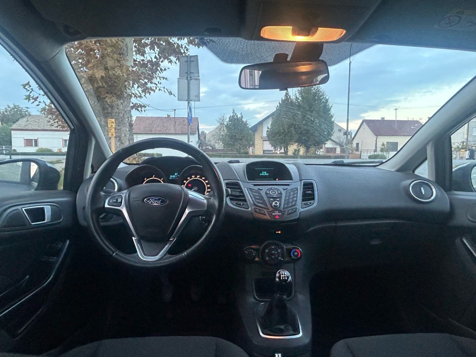 Ford Fiesta 1,5 TDCi KLIMA NA IME KUPCA, fotografija 5