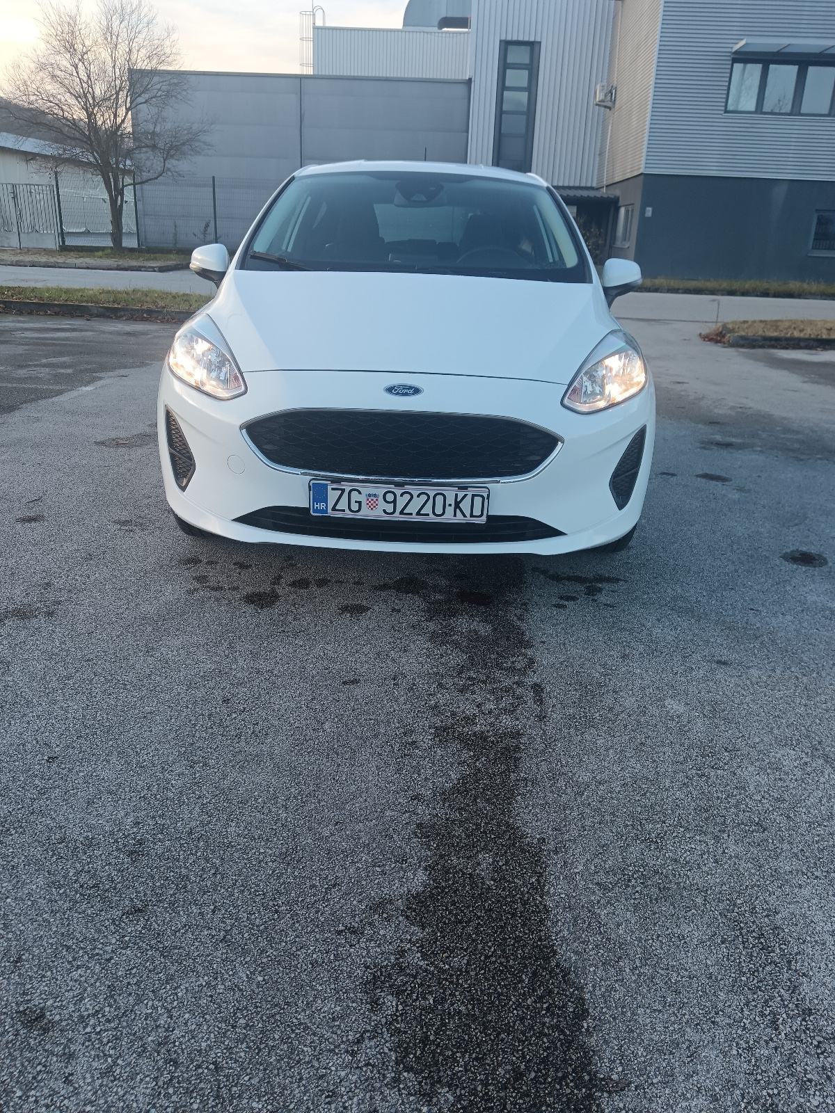 Ford Fiesta 1,5 Tdci 85000km.Kao novi, pogled izvana - slika 3