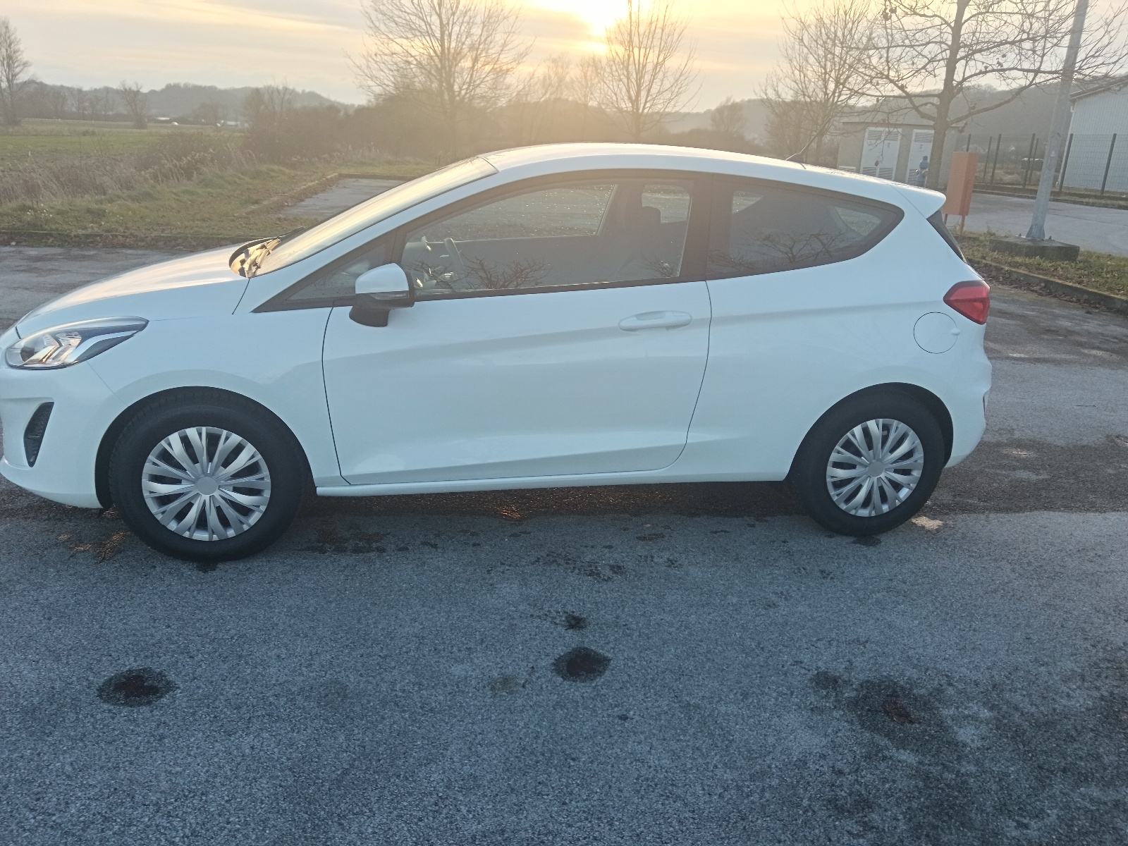 Ford Fiesta 1,5 Tdci 85000km.Kao novi, pogled izvana - slika 5