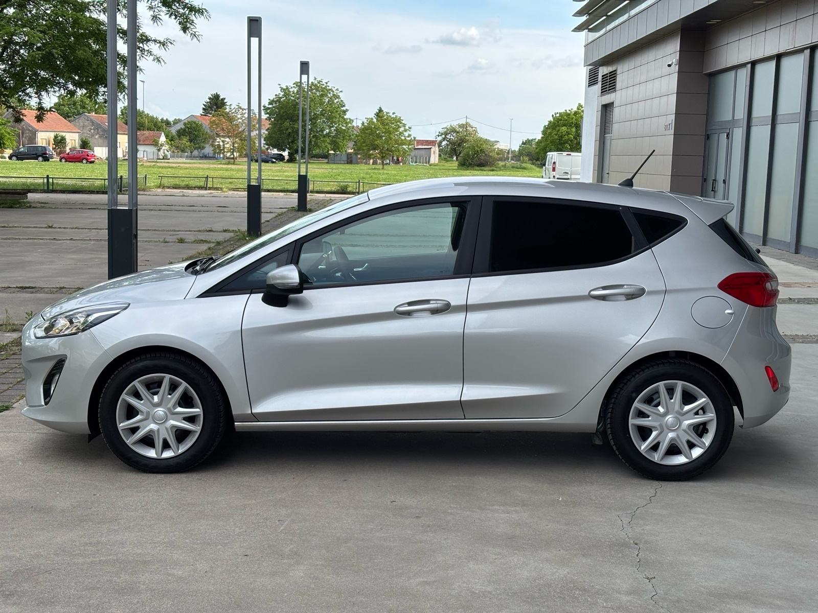 Ford Fiesta 1,5 TDCi, KLIMA, PDC, SERVISNA, JAMSTVO ✅️, fotografija 8