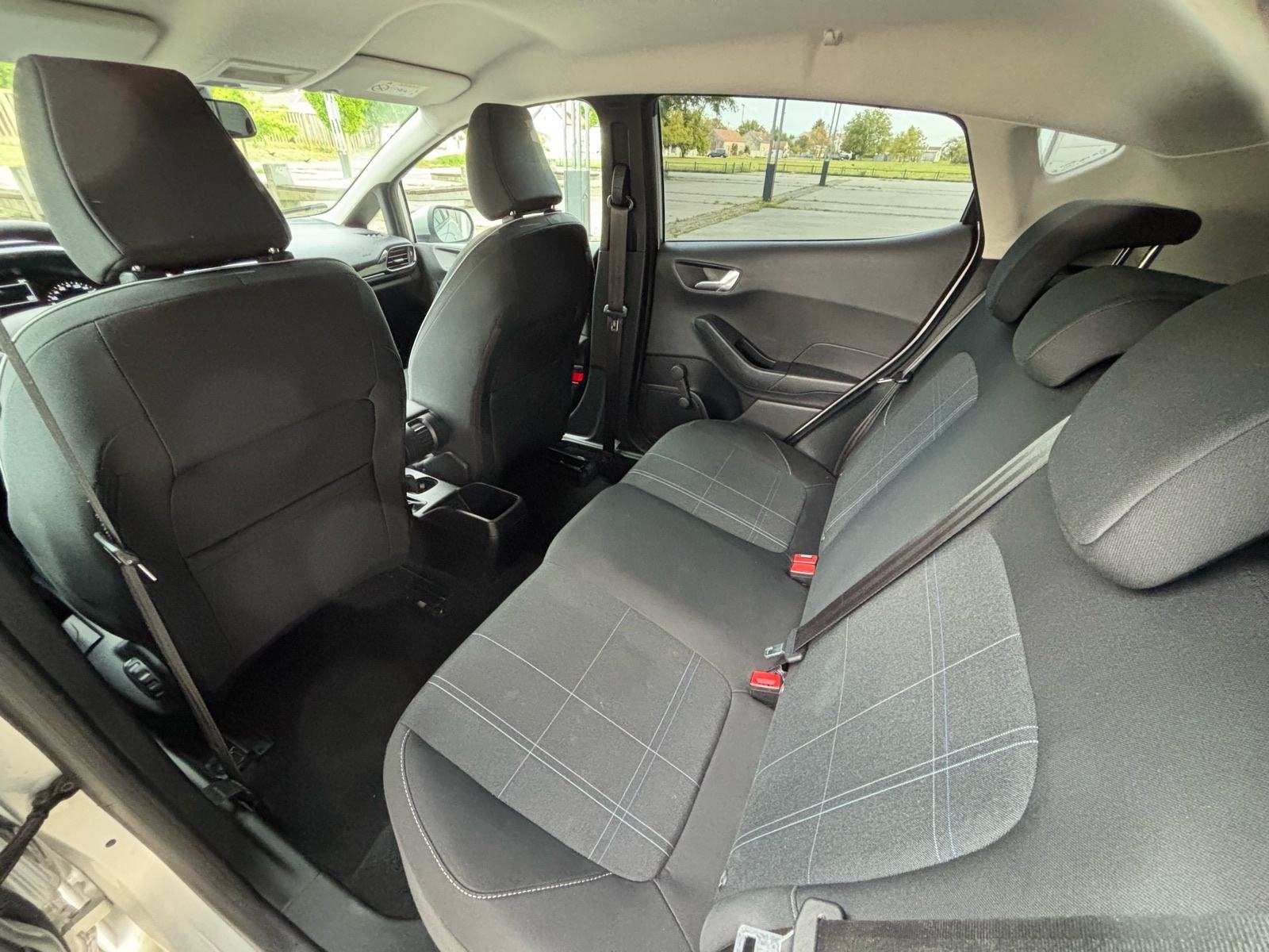 Ford Fiesta 1,5 TDCi, KLIMA, PDC, SERVISNA, JAMSTVO ✅️, fotografija 14