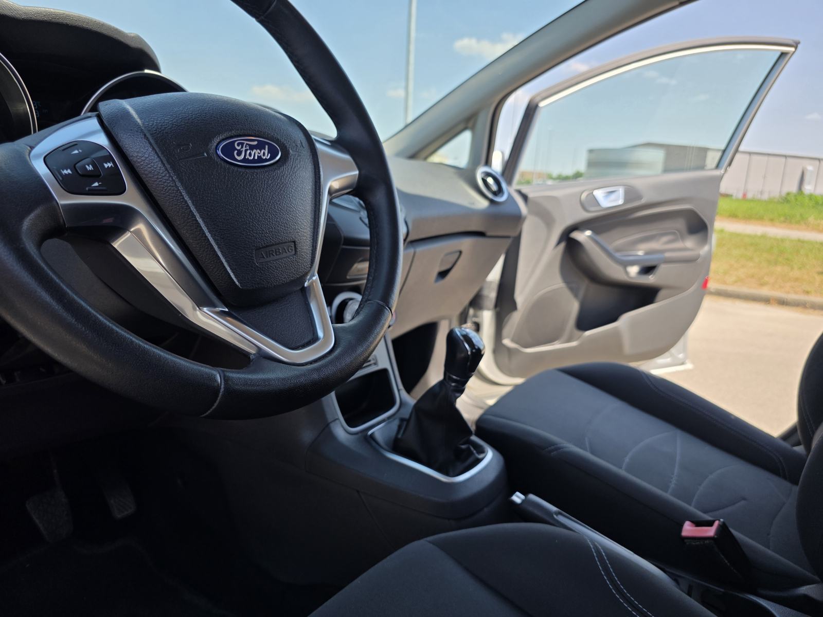 Ford Fiesta 1,5 TDCI, fotografija 11