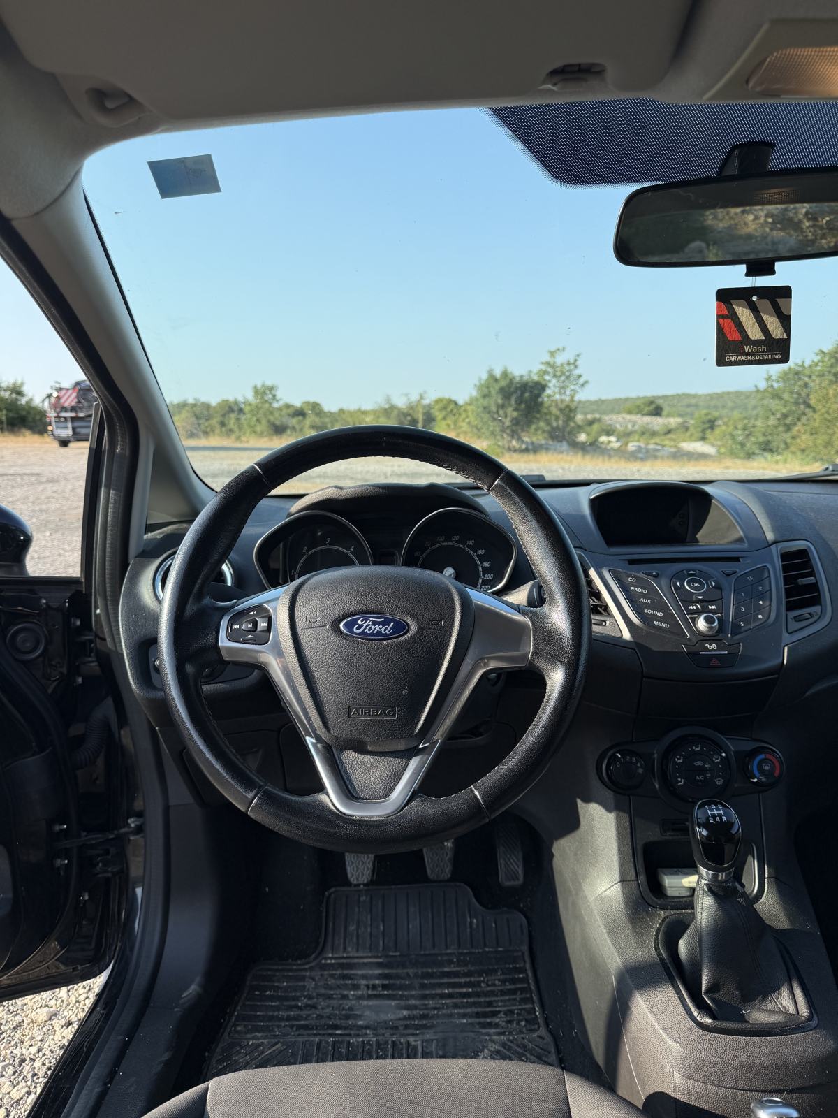 Ford Fiesta 1,5 TDCi HITNO, fotografija 8