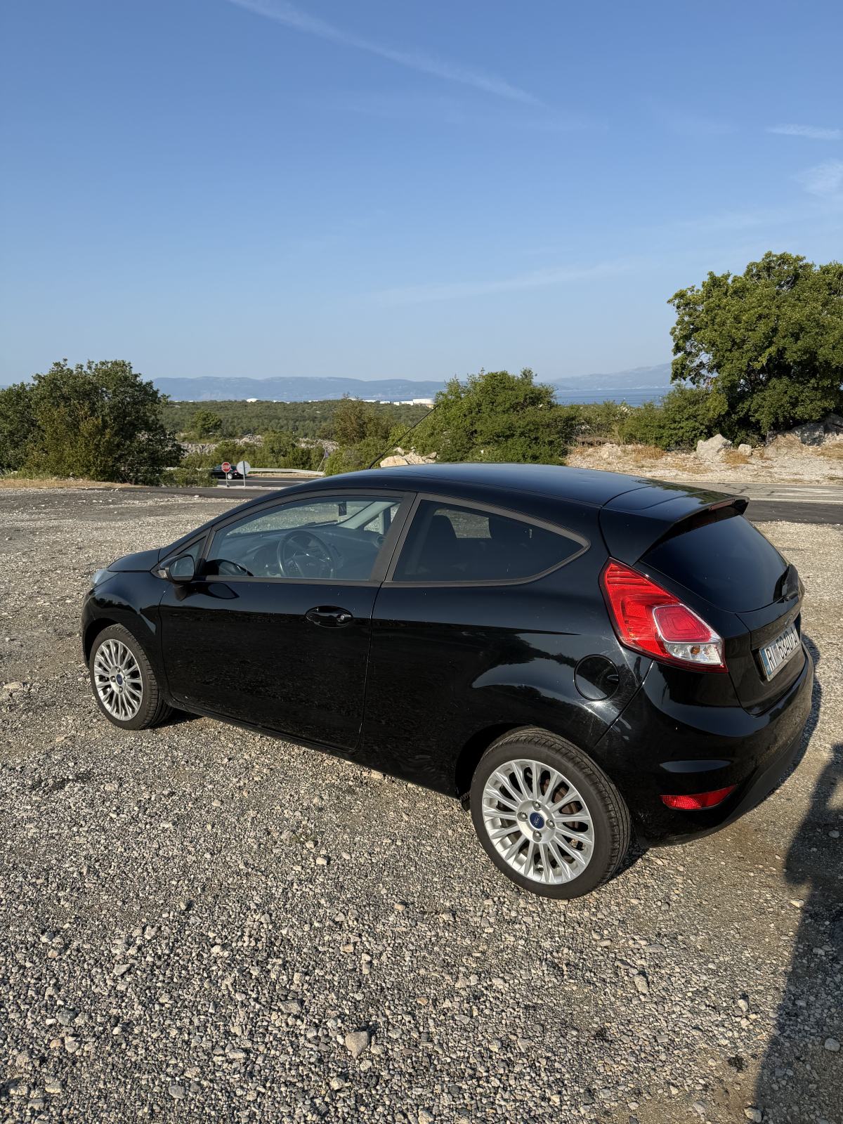 Ford Fiesta 1,5 TDCi HITNO, fotografija 3