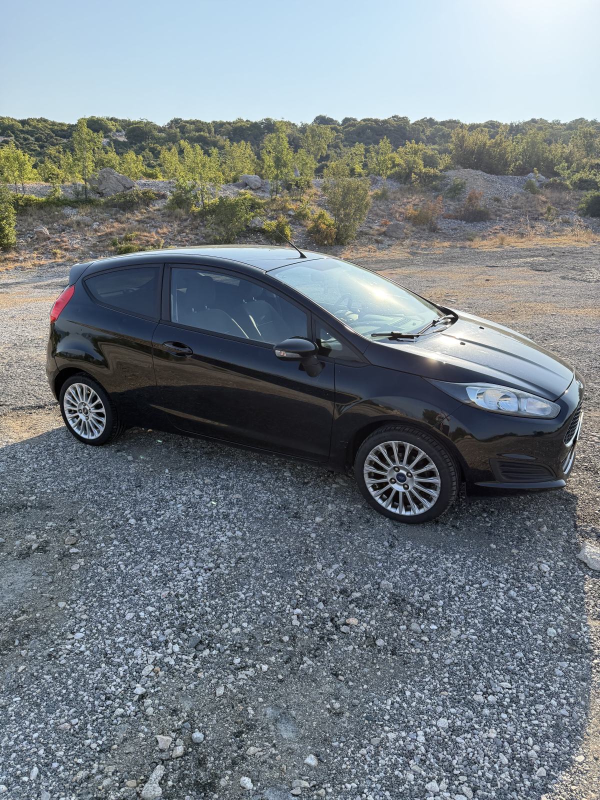 Ford Fiesta 1,5 TDCi HITNO, fotografija 2