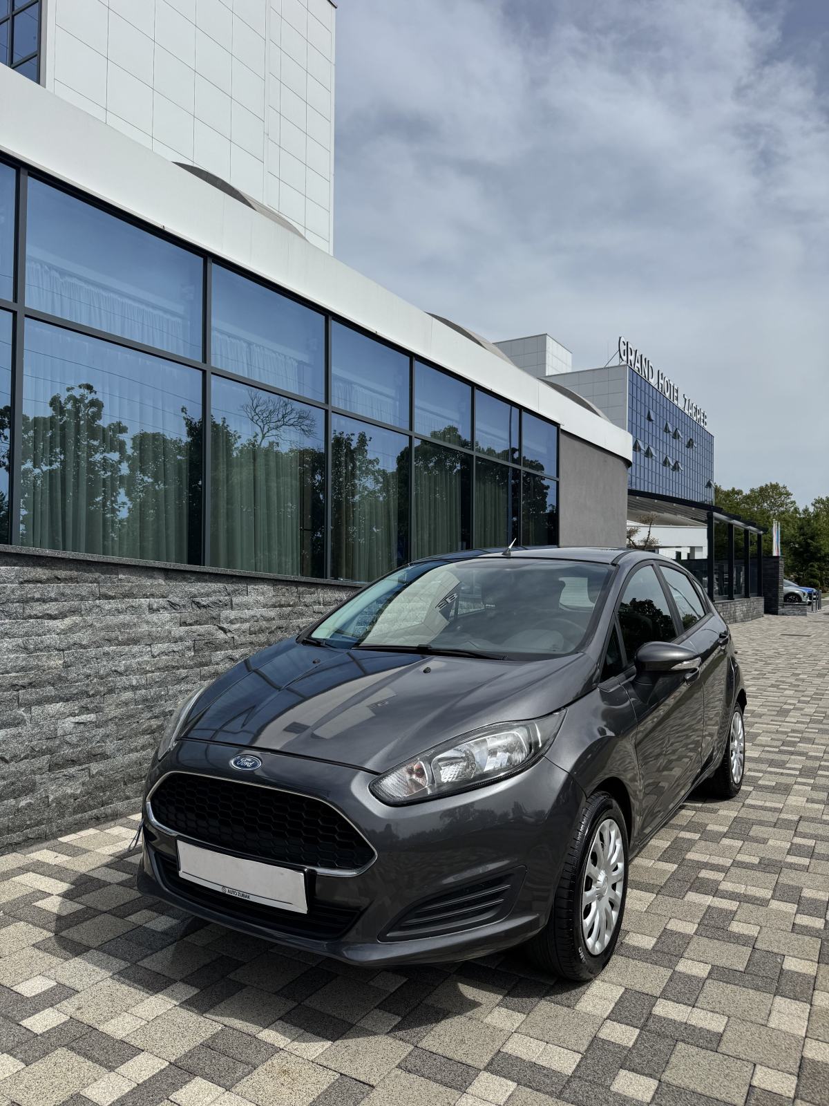 Ford Fiesta 1,5 TDCi -5 VRATA- NOVI MODEL - EURO 6 - REG 08/27 PRILIKA, fotografija 4