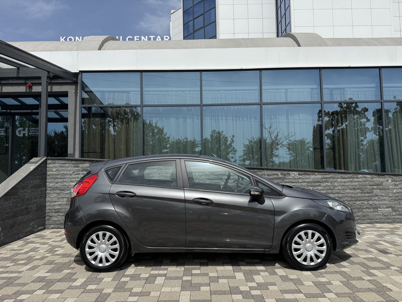 Ford Fiesta 1,5 TDCi -5 VRATA- NOVI MODEL - EURO 6 - REG 08/27 PRILIKA, fotografija 12