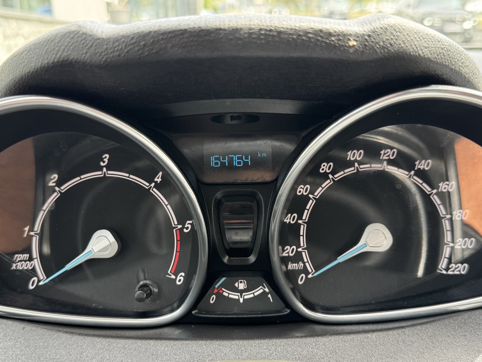 Ford Fiesta 1,5 TDCi -5 VRATA- NOVI MODEL - EURO 6 - REG 08/27 PRILIKA, fotografija 15