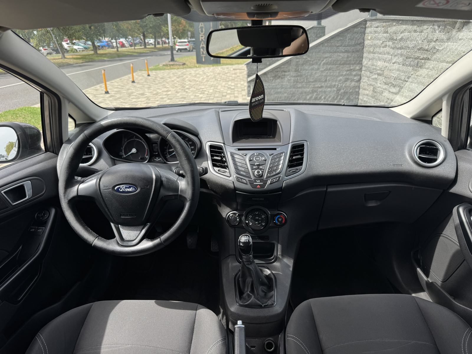 Ford Fiesta 1,5 TDCi -5 VRATA- NOVI MODEL - EURO 6 - REG 08/27 PRILIKA, fotografija 13