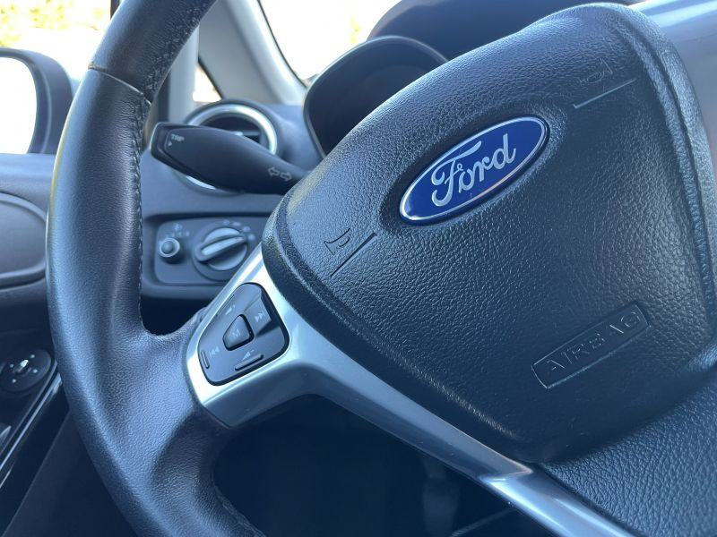 FORD FIESTA 1,5 TDci *TITANIUM EDITION* ALU* VELIKI SERVIS*, fotografija 17