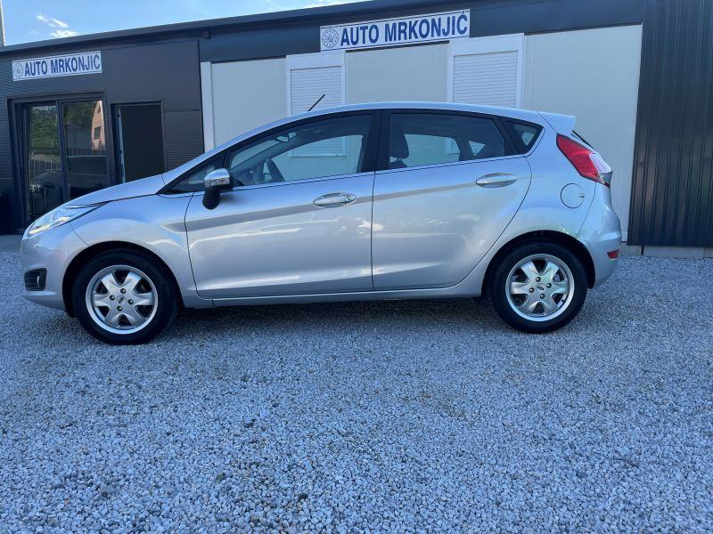 FORD FIESTA 1,5 TDci *TITANIUM EDITION* ALU* VELIKI SERVIS*, fotografija 7