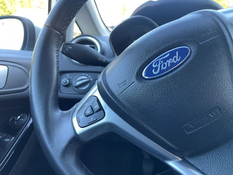FORD FIESTA 1,5 TDci *TITANIUM EDITION* ALU* VELIKI SERVIS*, fotografija 16