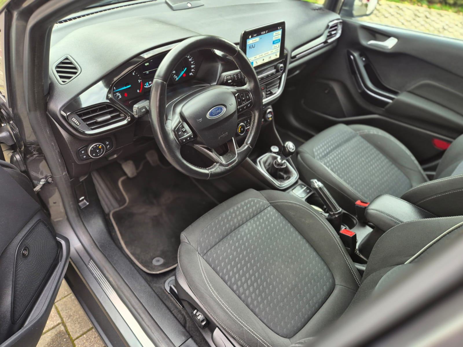 Ford Fiesta 1,5 TDCi ** TITANIUM** GRIJANJE SJEDALA**KAMERA**, fotografija 10