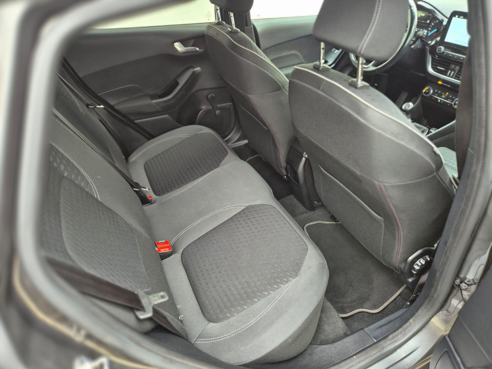 Ford Fiesta 1,5 TDCi ** TITANIUM** GRIJANJE SJEDALA**KAMERA**, fotografija 15