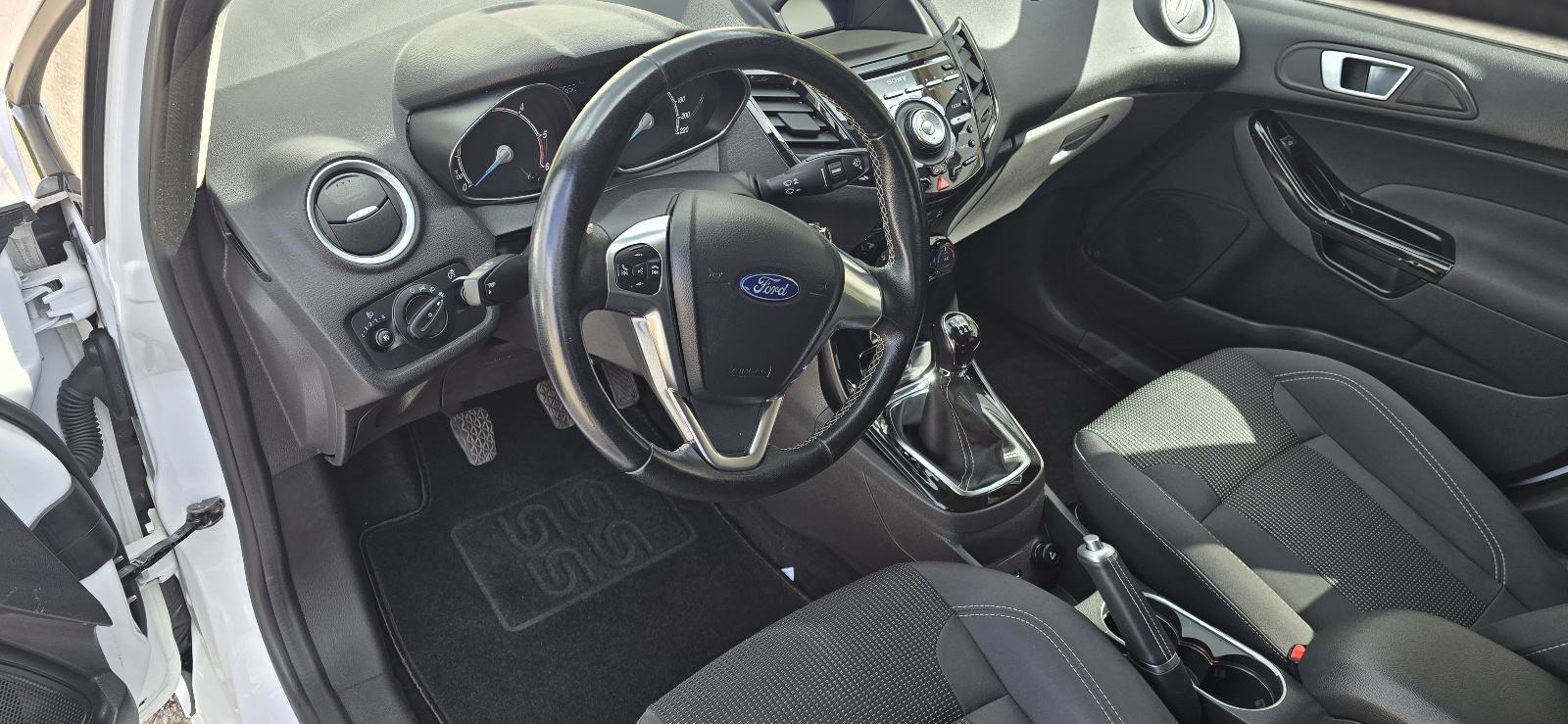 Ford Fiesta 1.5tdci, 2016.g, 95ks, reg do 05/2027, 152tkm, TITANIUM, fotografija 12