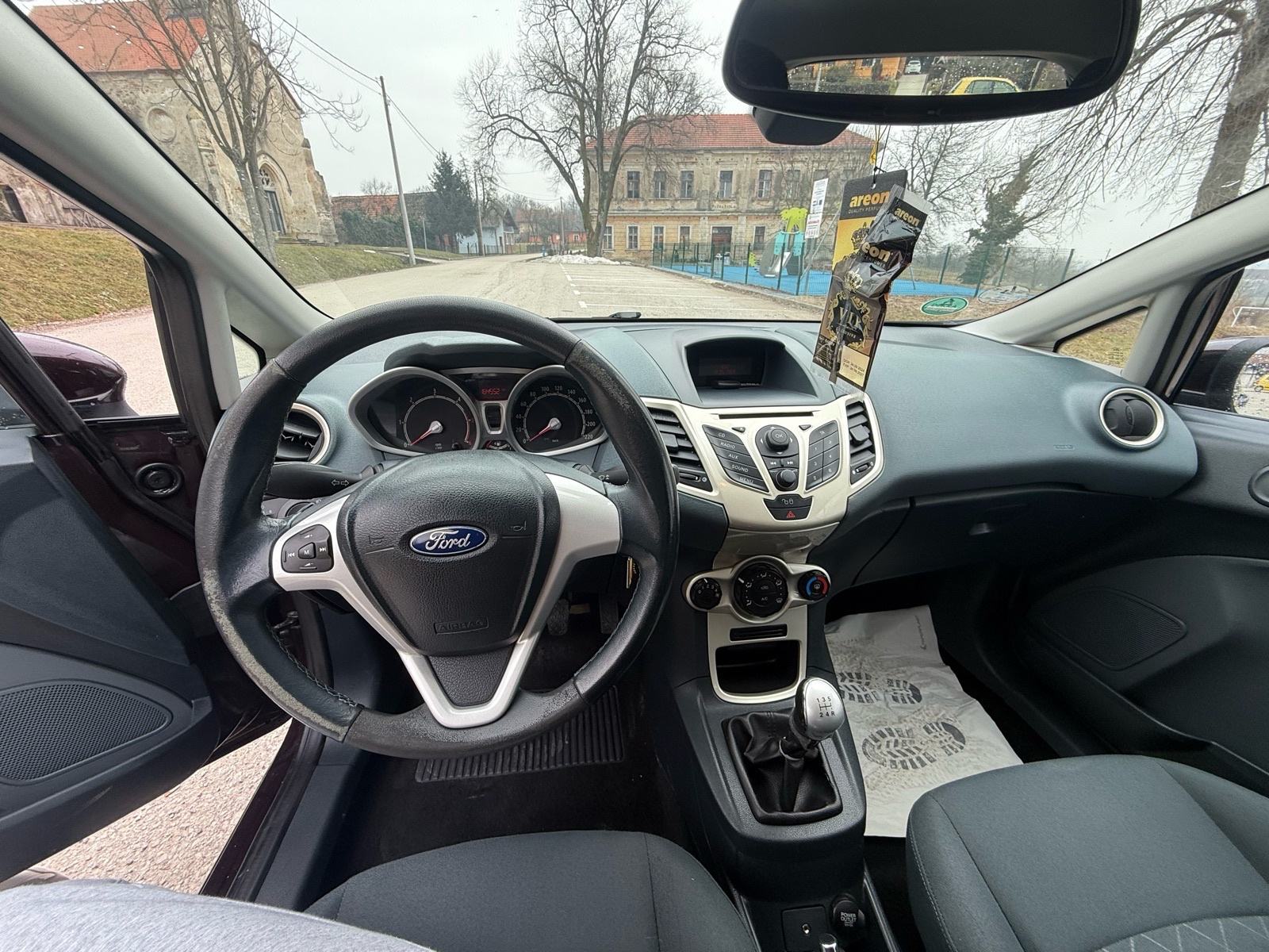 Ford Fiesta 1,6, fotografija 10
