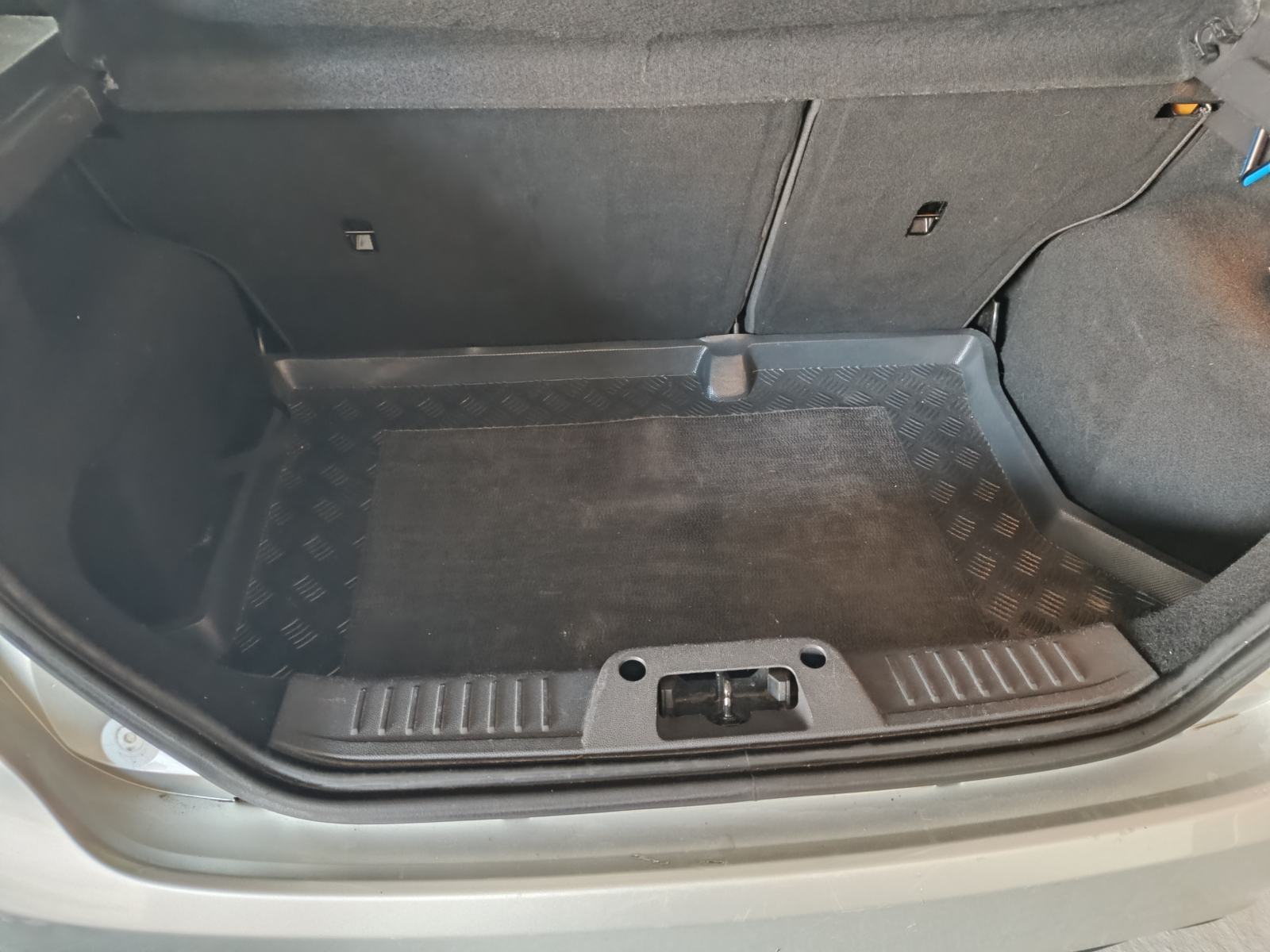 Ford Fiesta 1,6 TDCI, veliki i mali servis ovlašteni Ford, ekonomičan, fotografija 11