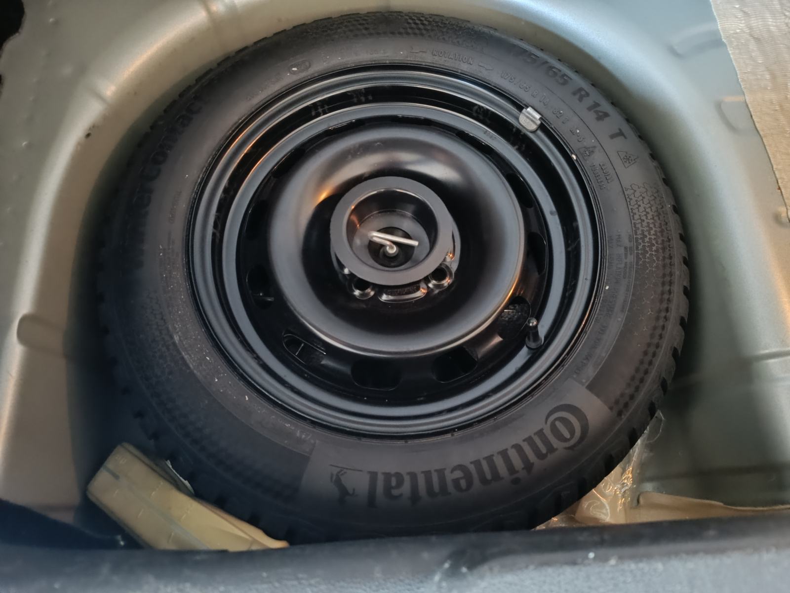 Ford Fiesta 1,6 TDCI, veliki i mali servis ovlašteni Ford, ekonomičan, fotografija 12