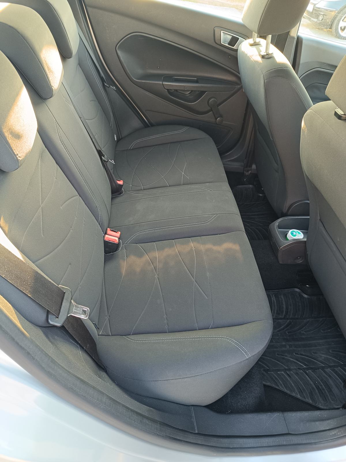Ford Fiesta 1,6 TDCI, veliki i mali servis ovlašteni Ford, ekonomičan, fotografija 9