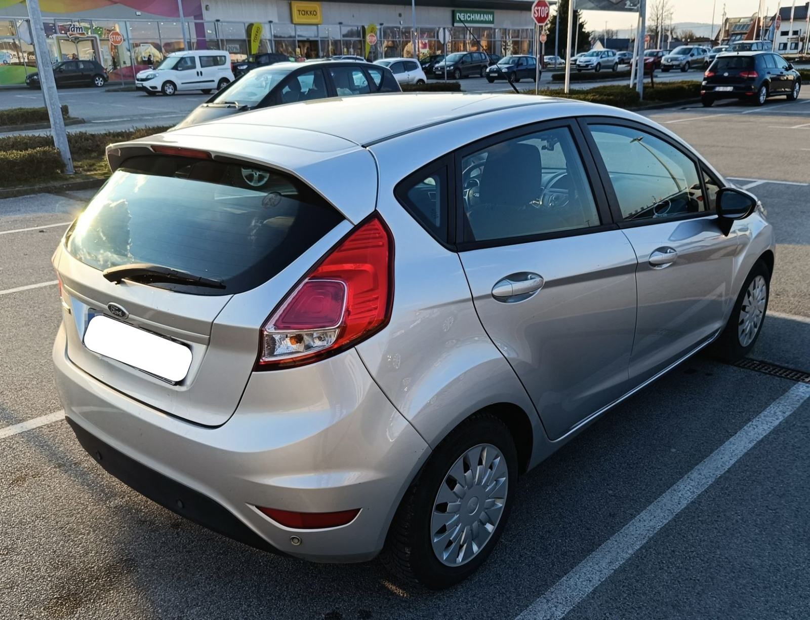 Ford Fiesta 1,6 TDCI, veliki i mali servis ovlašteni Ford, ekonomičan, fotografija 2
