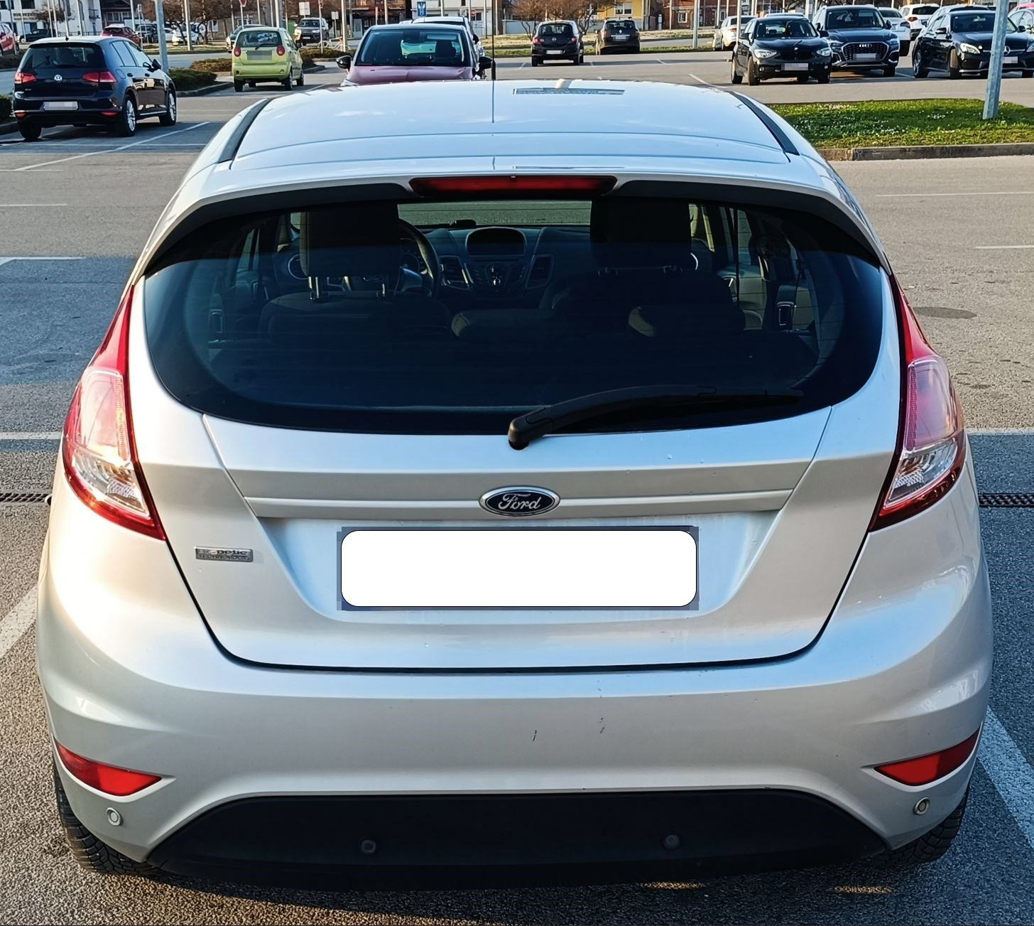Ford Fiesta 1,6 TDCI, veliki i mali servis ovlašteni Ford, ekonomičan, fotografija 4