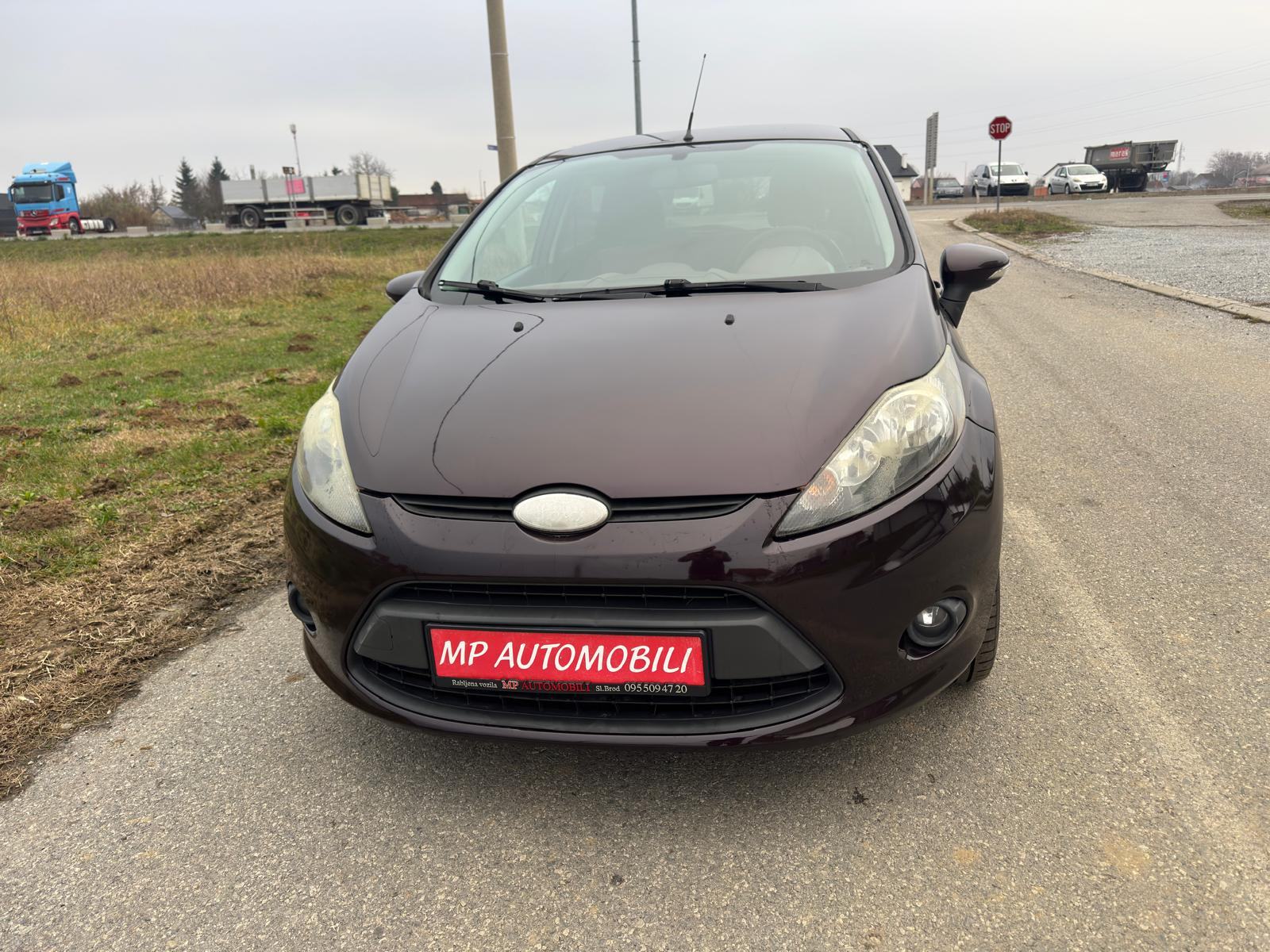 Ford Fiesta 1,6 TDCI-2011gd.md-KLIMA-media,152tkm,5vrata,1.vla,KARTICE, fotografija 3