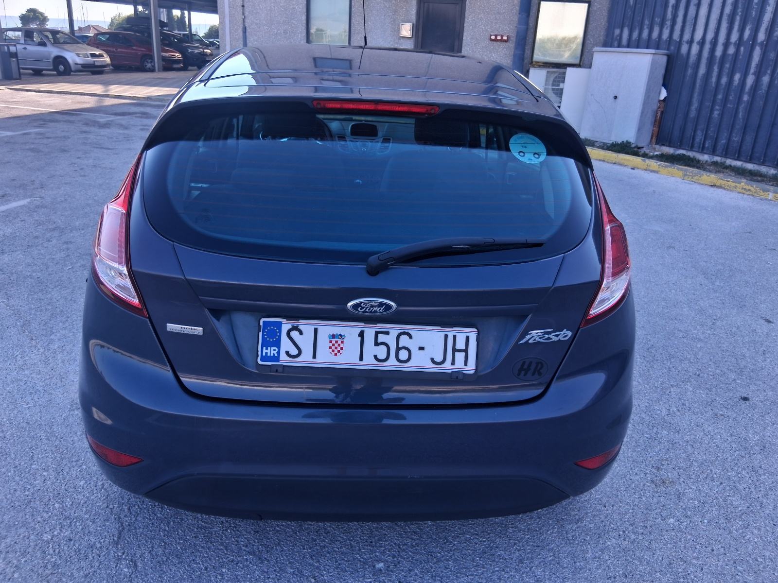 Ford Fiesta 1,6-tdci - ODLICAN - 198.000km - REG.CILU GODINU, pogled izvana - slika 3