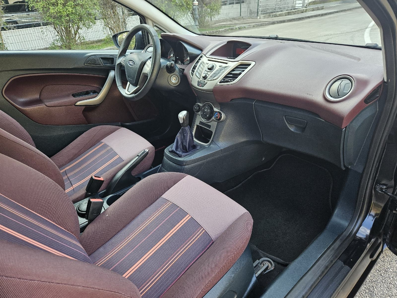 Ford Fiesta 1,6 tdci, fotografija 17