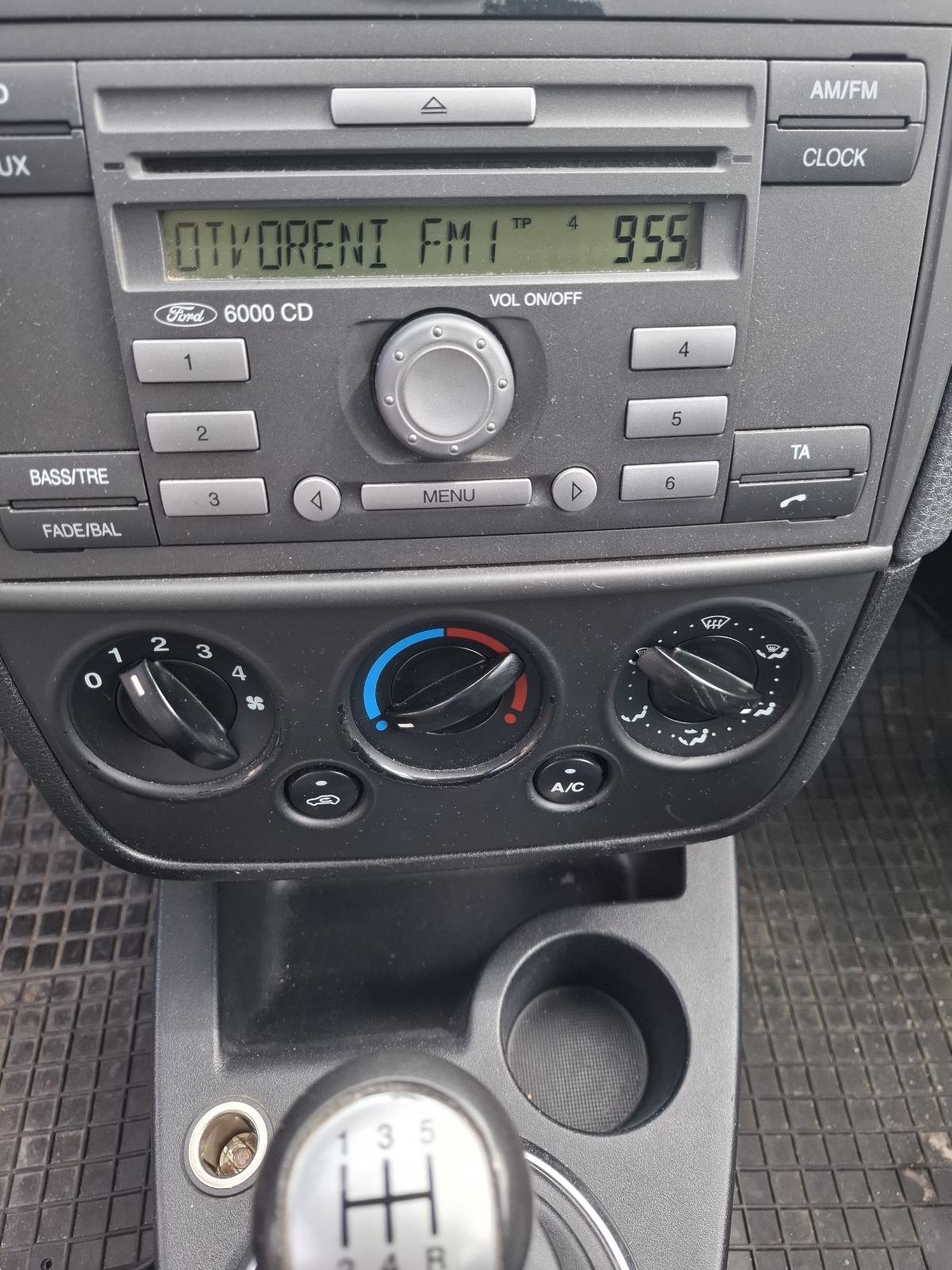 Ford Fiesta 1,6 TDCi, fotografija 13