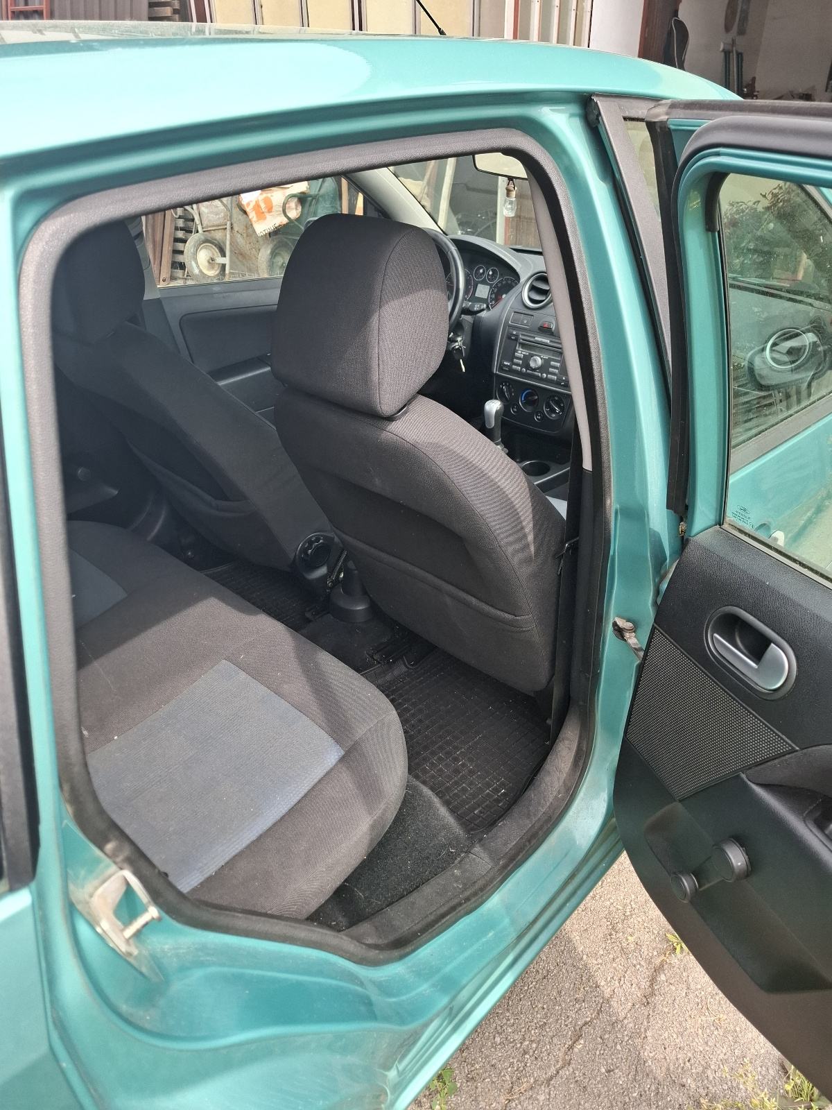 Ford Fiesta 1,6 TDCi, fotografija 6