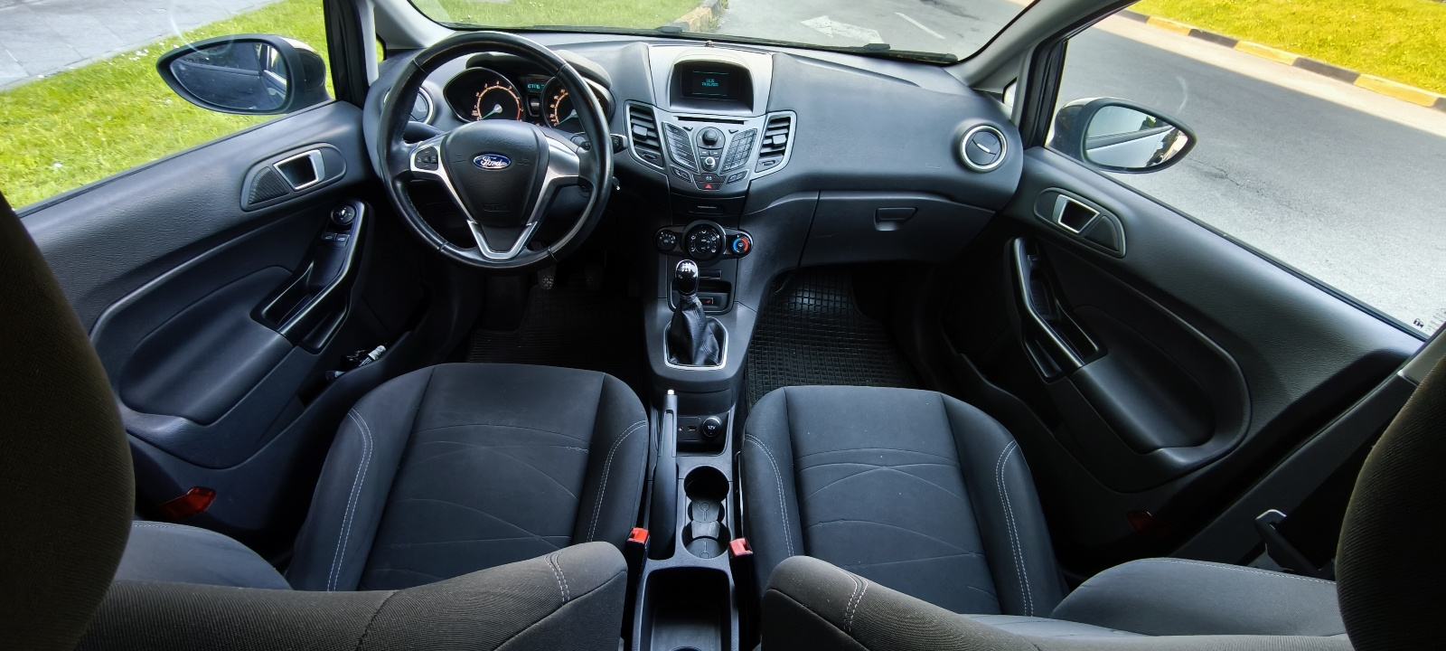 Ford Fiesta 2015 god samo 110000km KAO NOVA Top stanje, fotografija 4