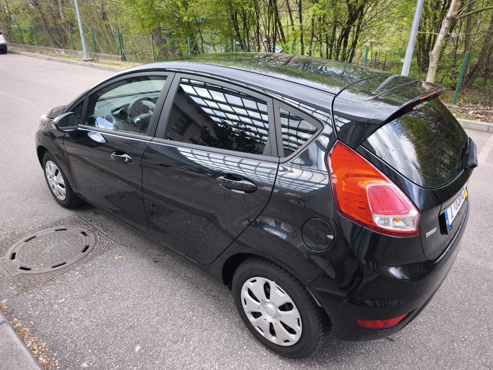 Ford Fiesta 2015 god samo 110000km KAO NOVA Top stanje, fotografija 3