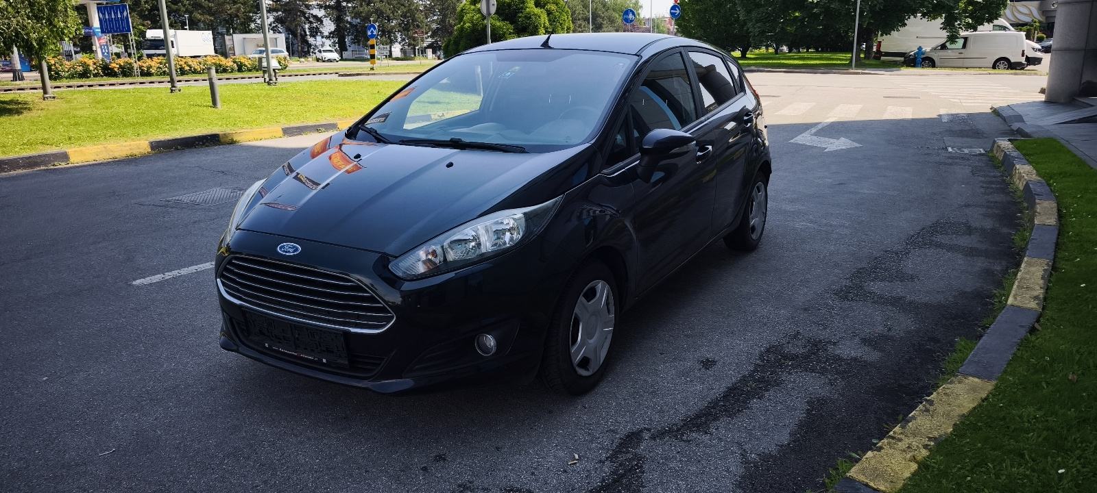 Ford Fiesta 2015 god samo 110000km KAO NOVA Top stanje, fotografija 9